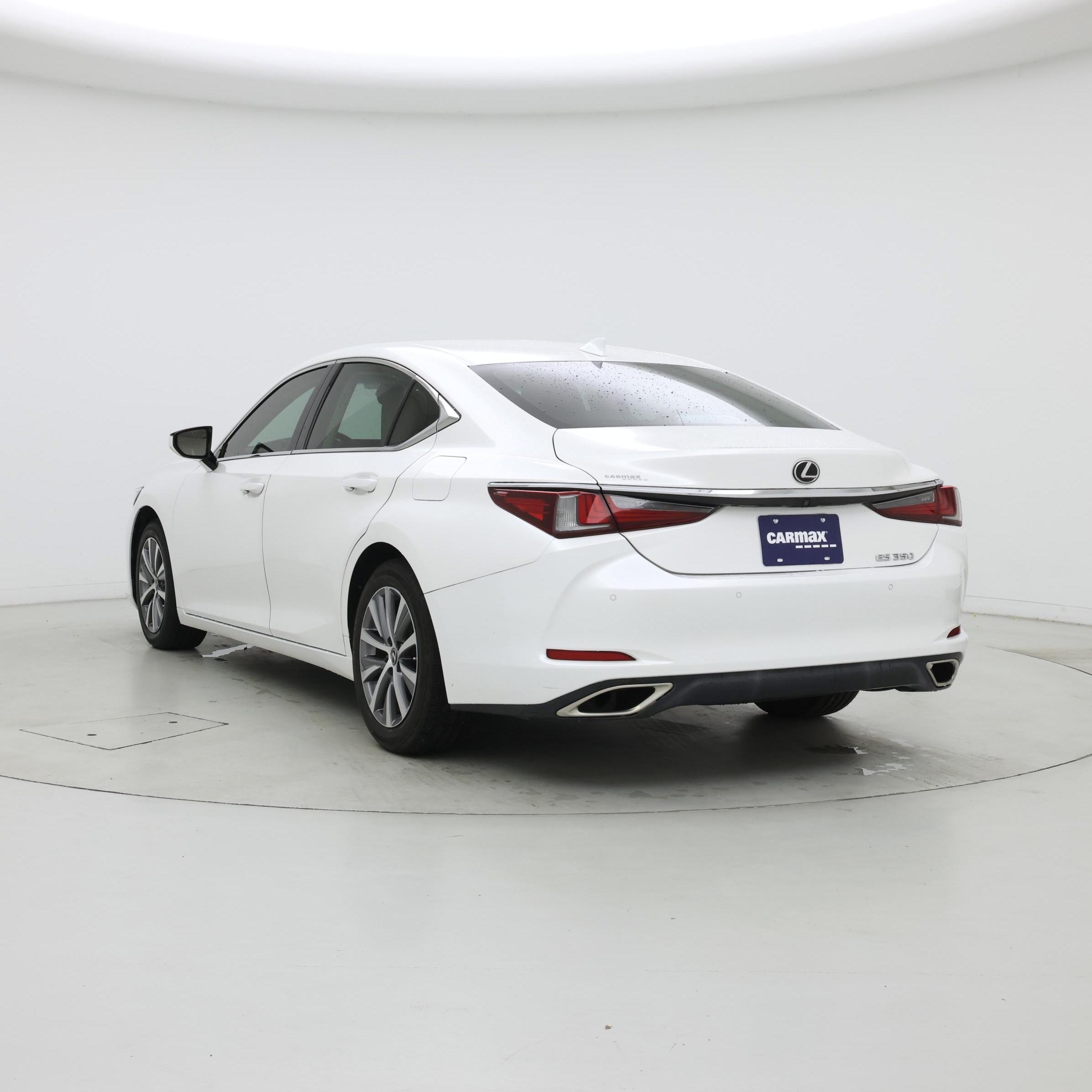 Thumbnail: 2019 Lexus ES - 2