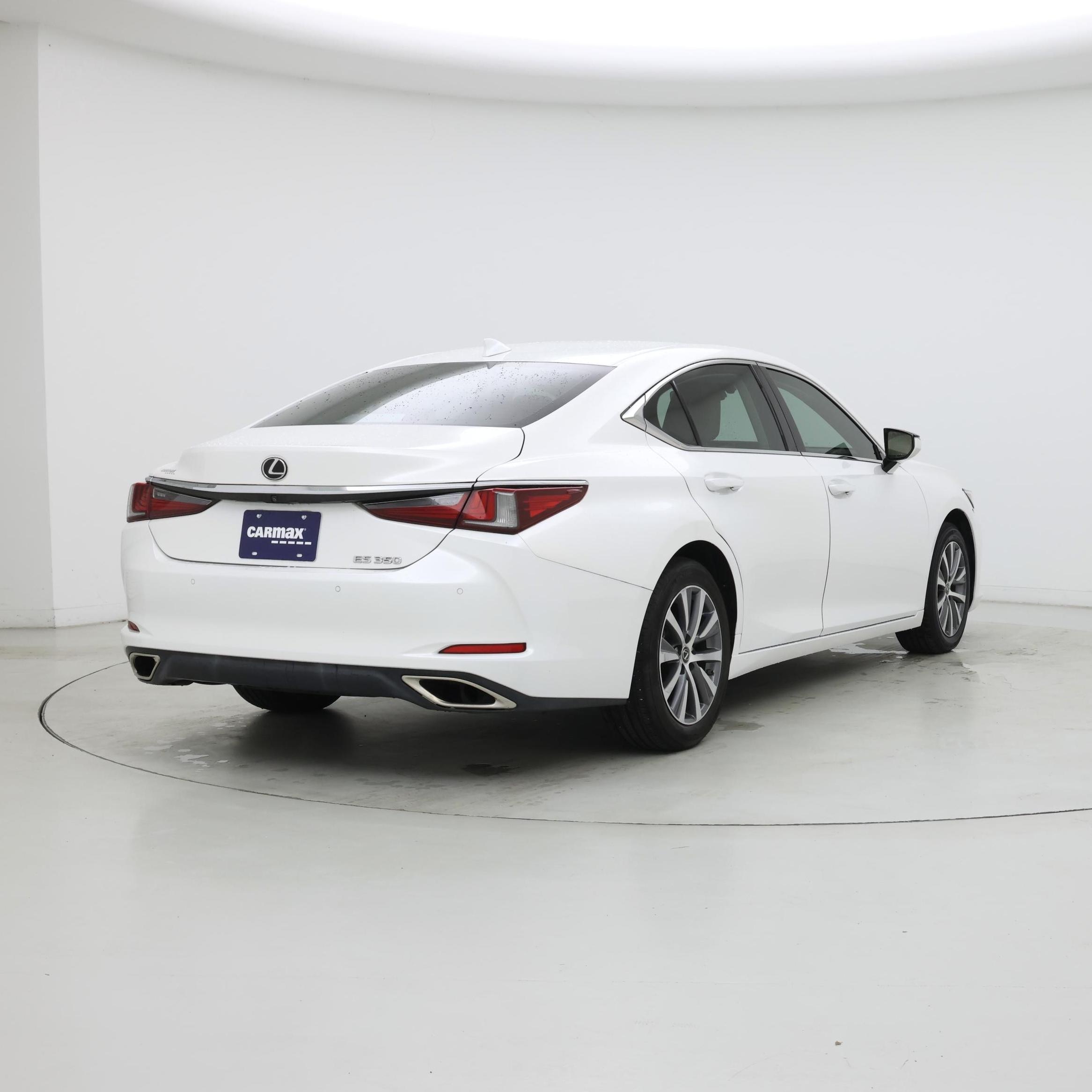 Thumbnail: 2019 Lexus ES - 8