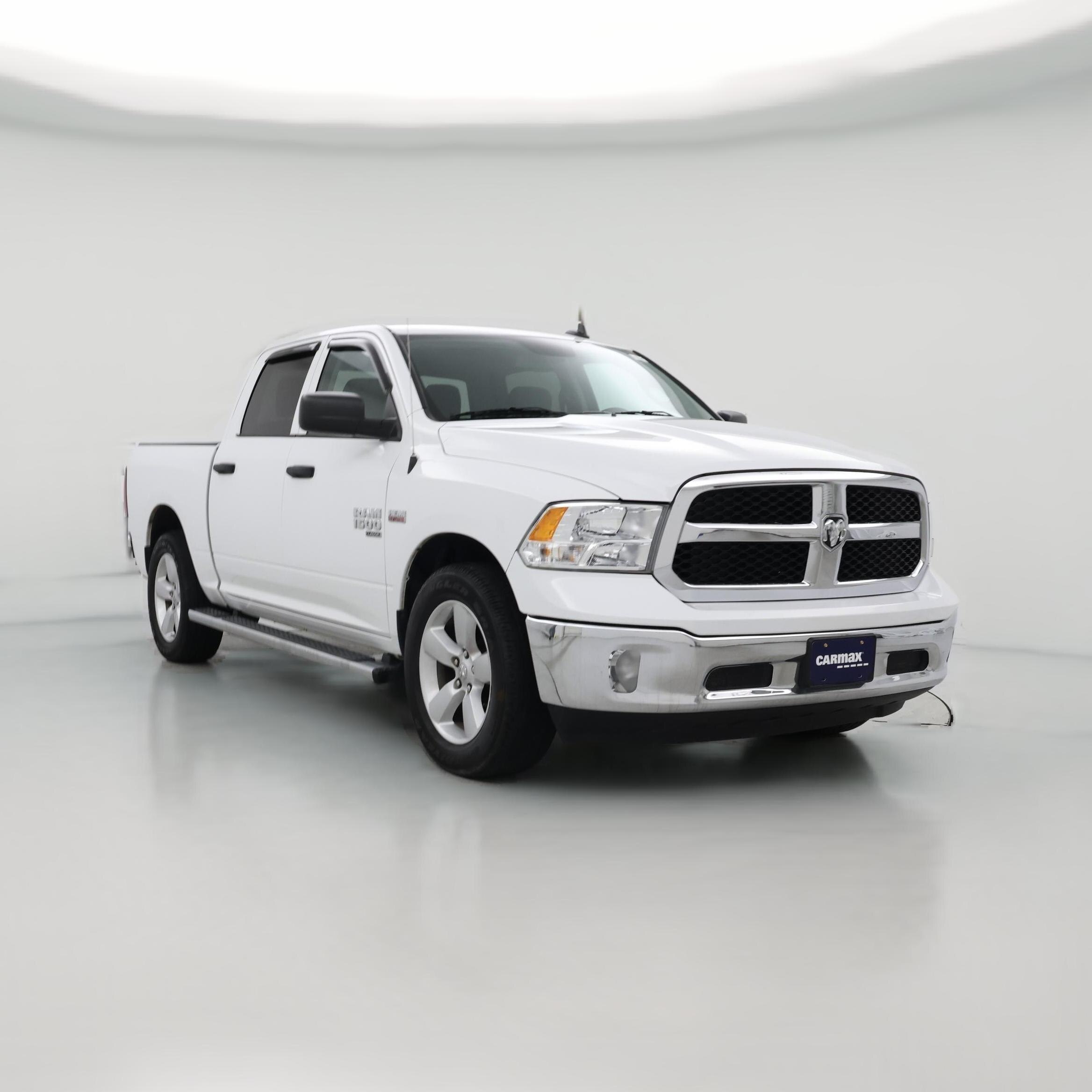 Thumbnail: 2021 RAM 1500 Classic - 1