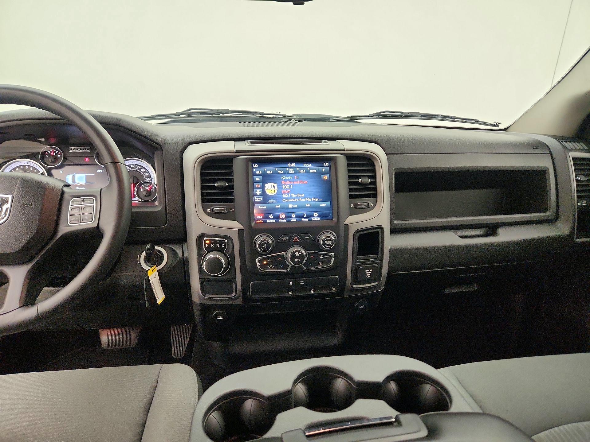 Thumbnail: 2021 RAM 1500 Classic - 9