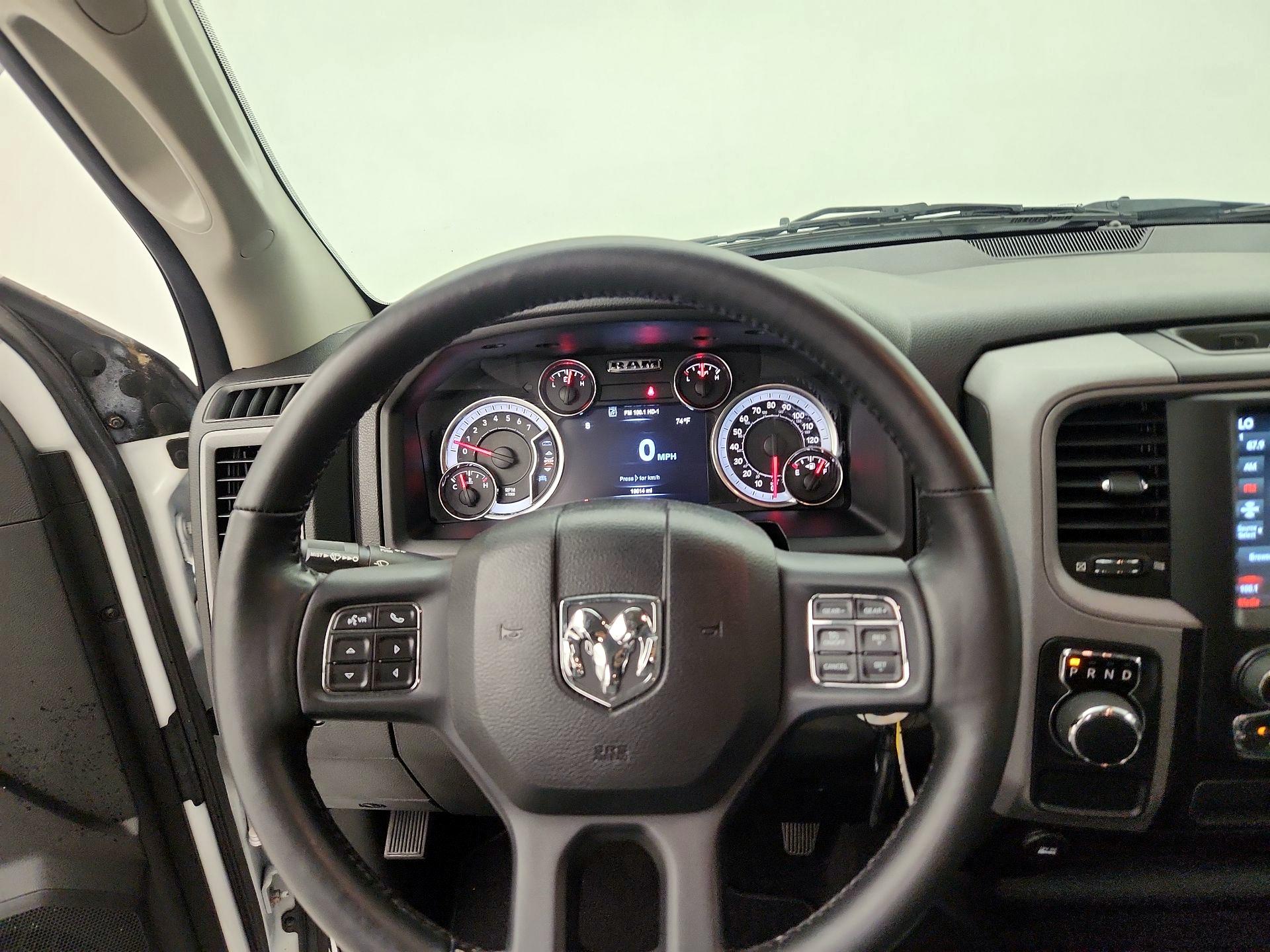 Thumbnail: 2021 RAM 1500 Classic - 10