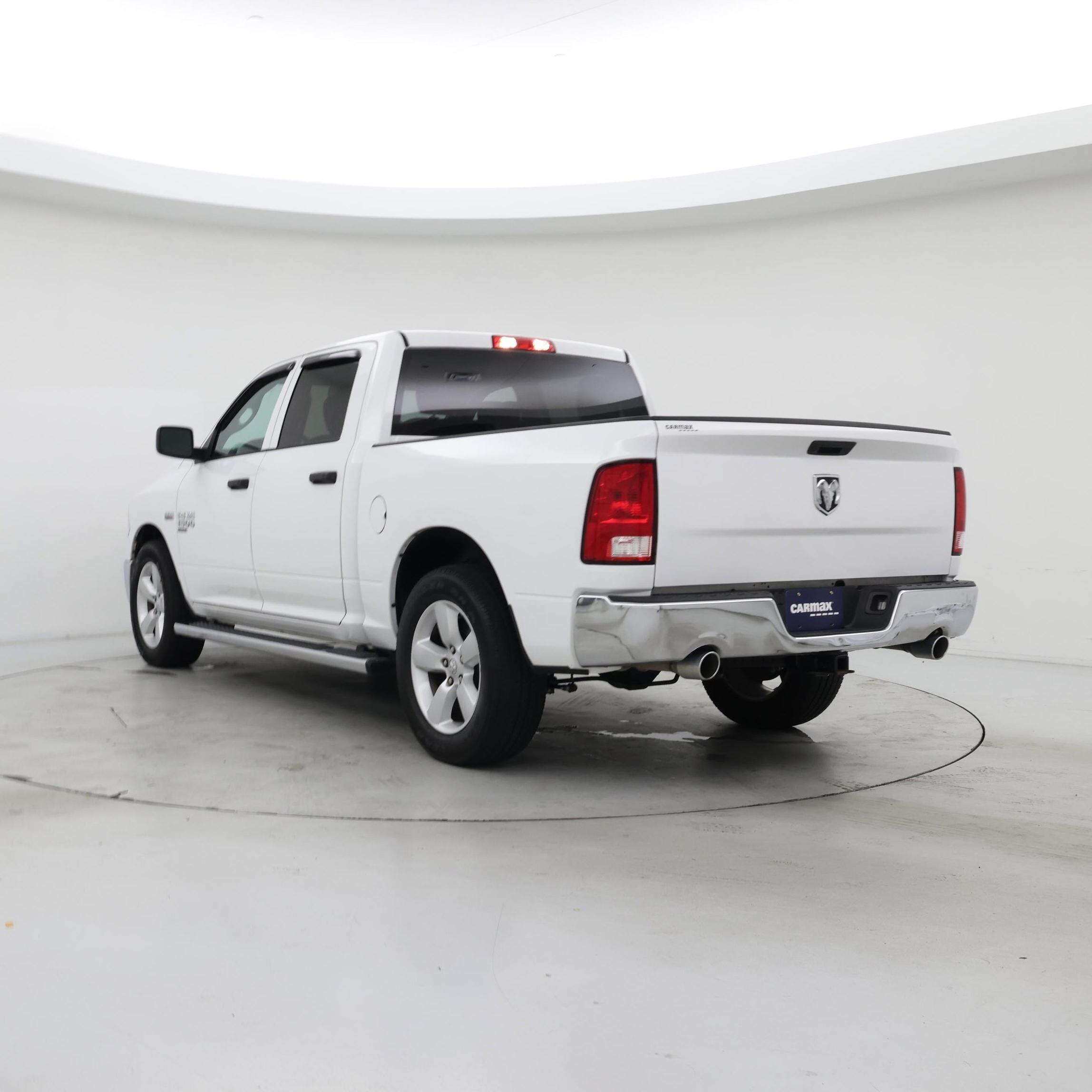 Thumbnail: 2021 RAM 1500 Classic - 2