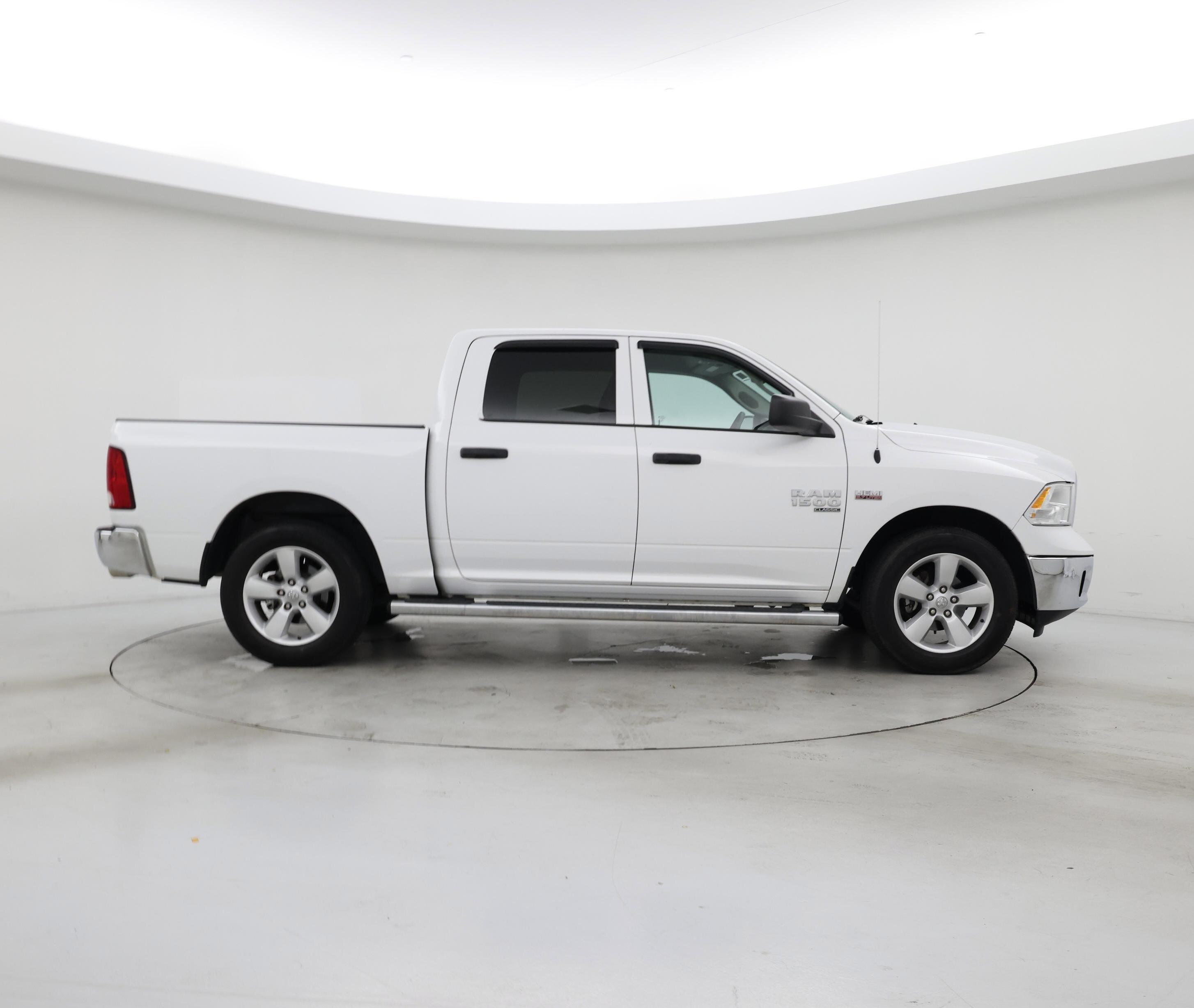 Thumbnail: 2021 RAM 1500 Classic - 7