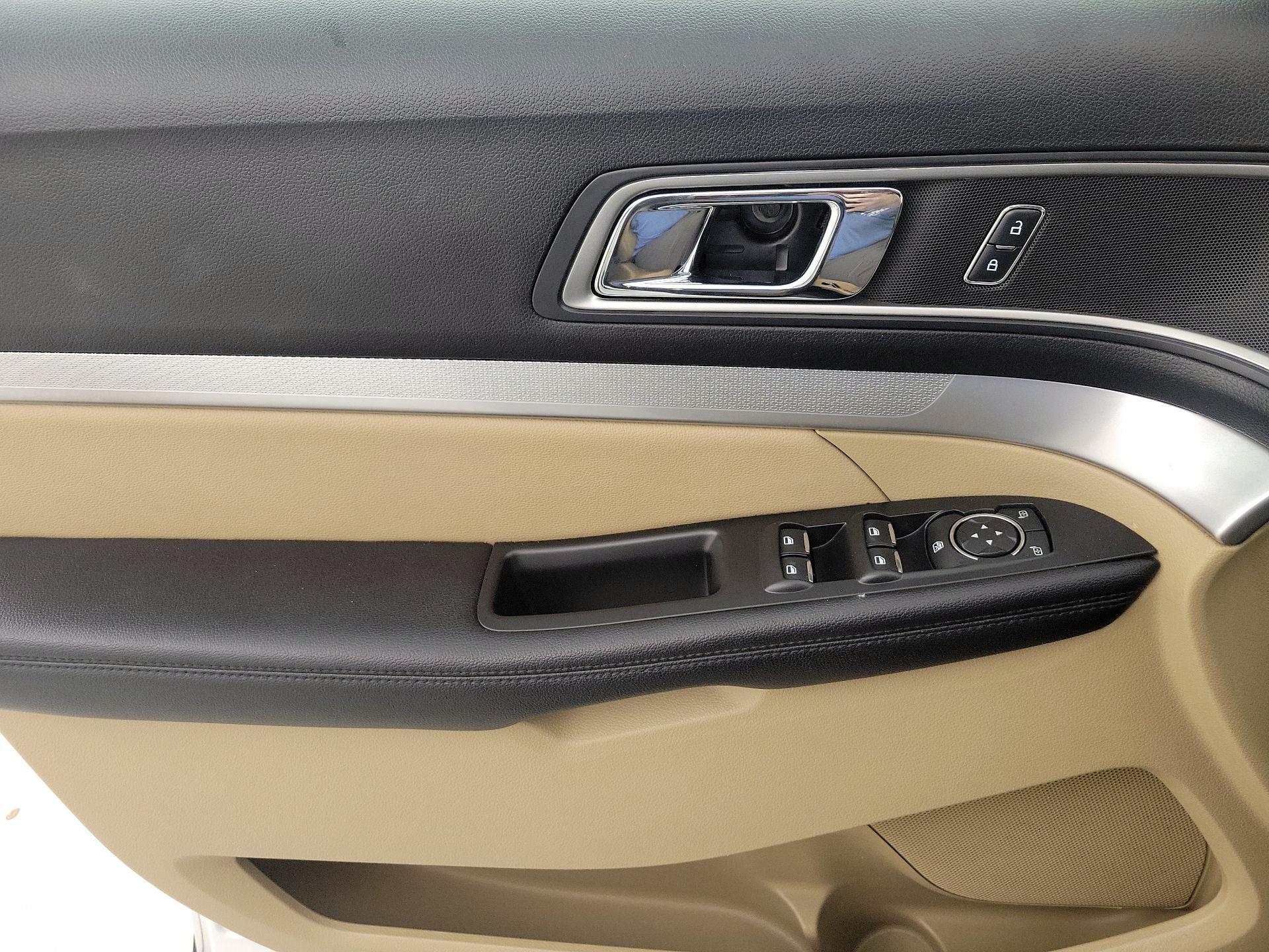 Thumbnail: 2017 Ford Explorer - 12