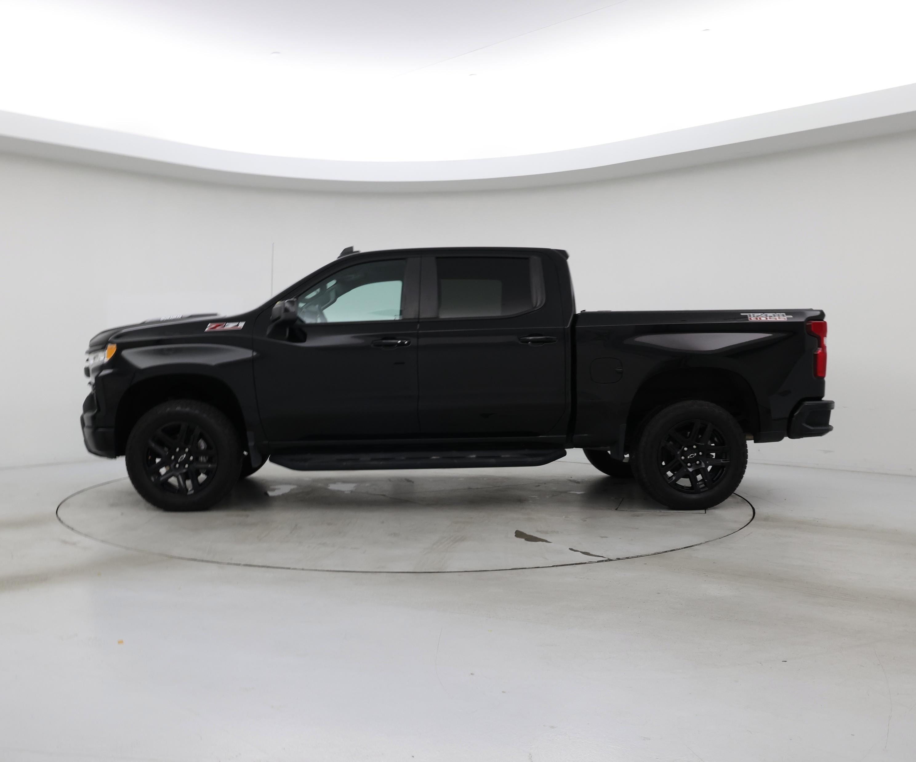 Thumbnail: 2023 Chevrolet Silverado 1500 - 3