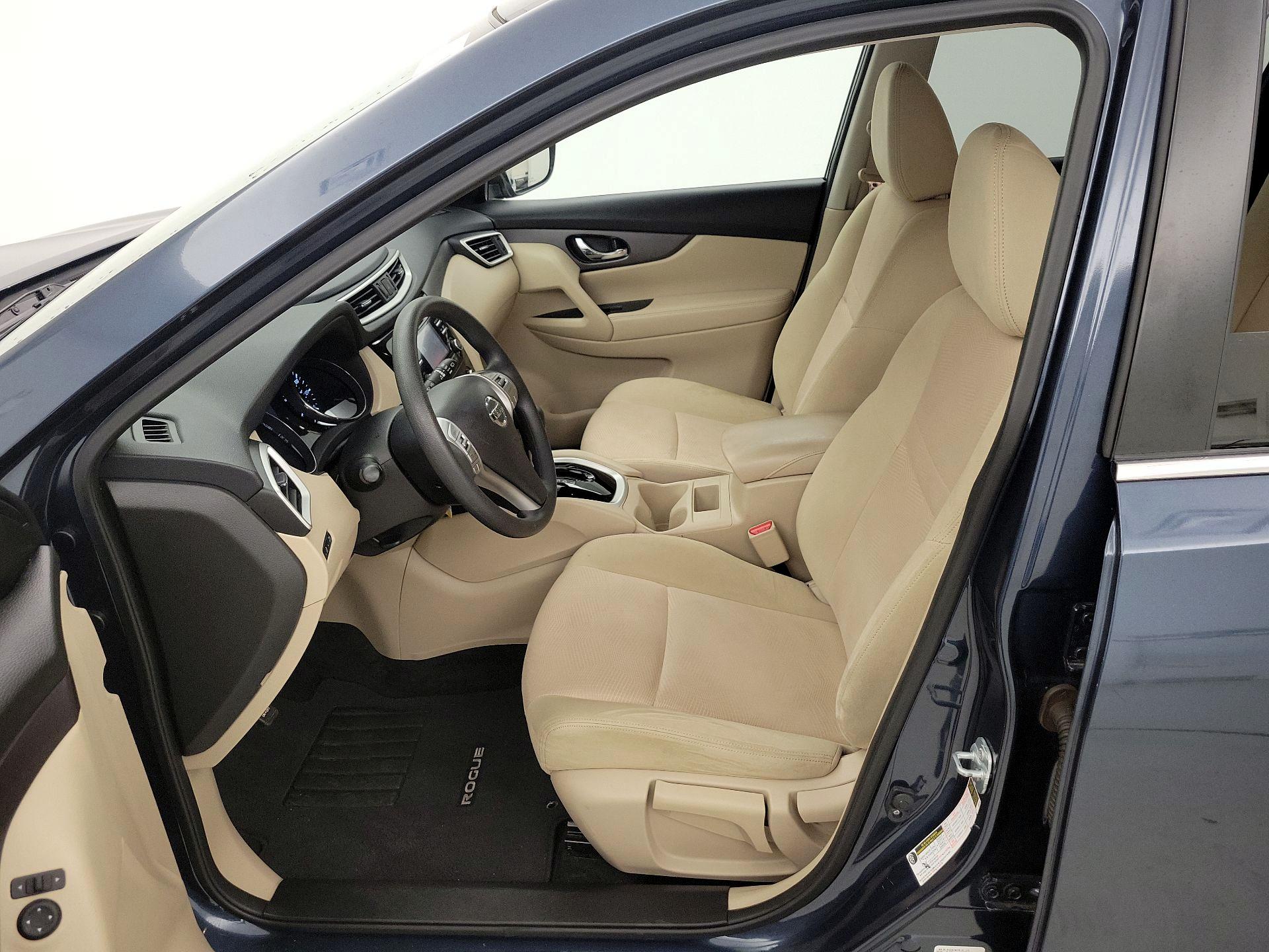 Thumbnail: 2016 Nissan Rogue - 11