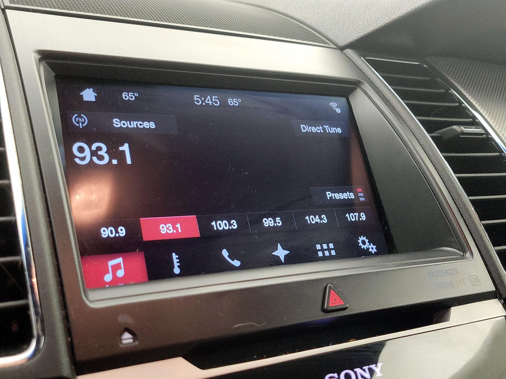 Thumbnail: 2016 Ford Taurus - 16