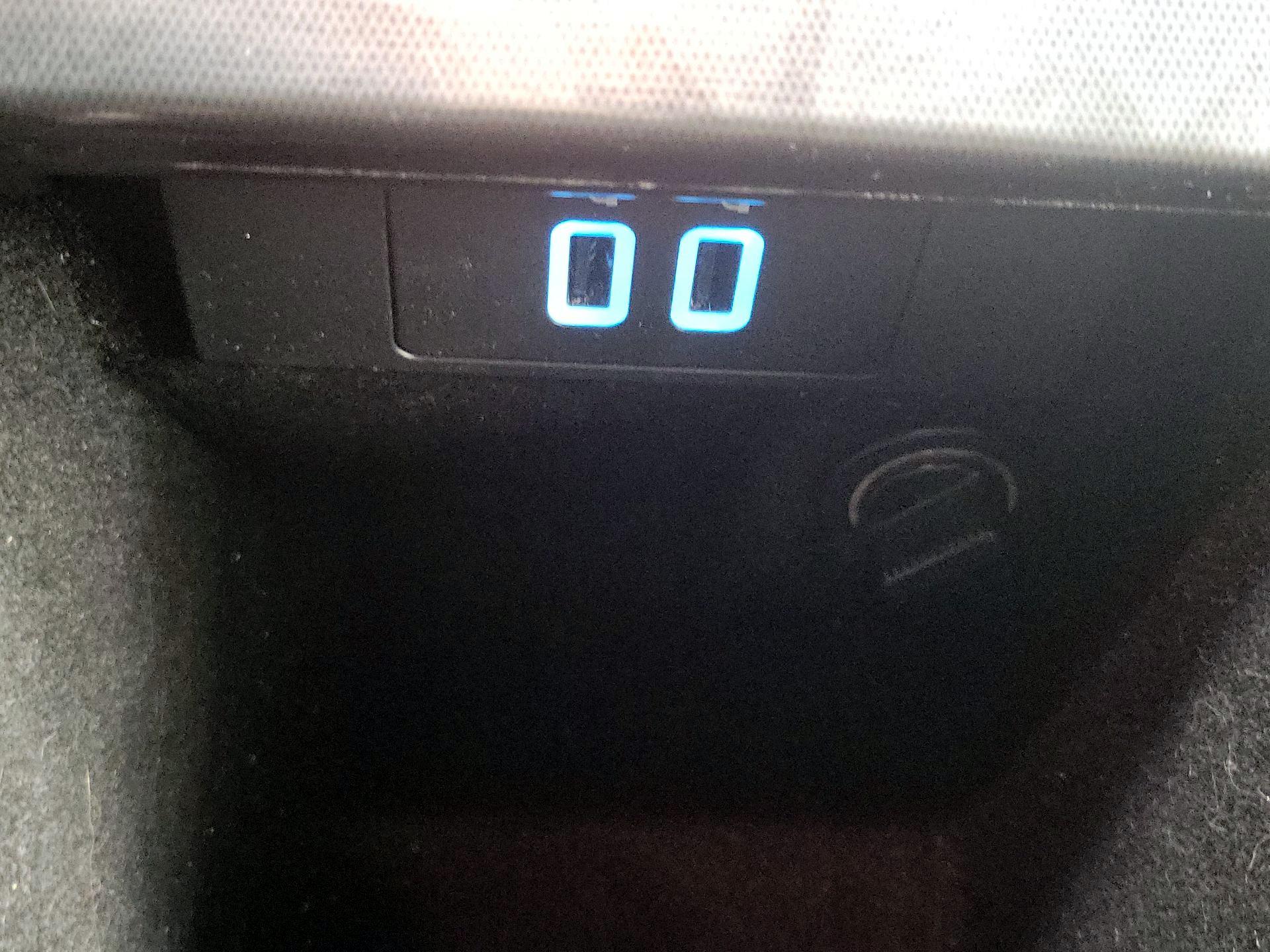 Thumbnail: 2016 Ford Taurus - 19