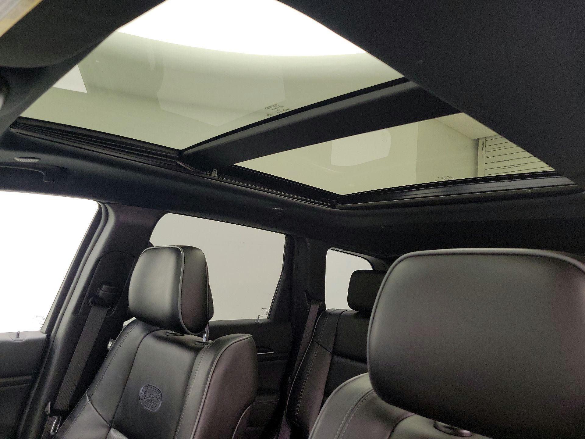 Thumbnail: 2021 Jeep Grand Cherokee - 20