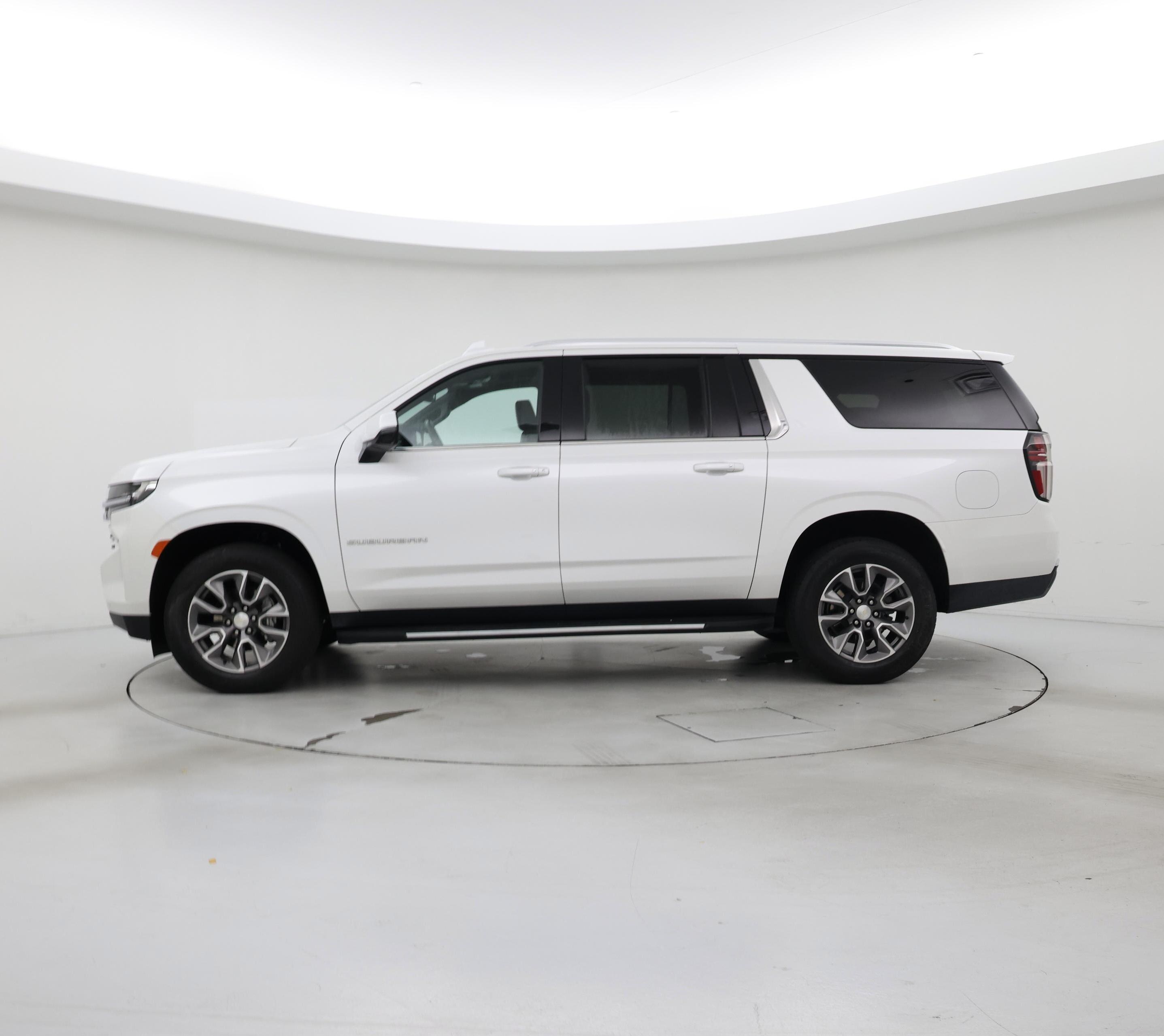 Thumbnail: 2022 Chevrolet Suburban - 3
