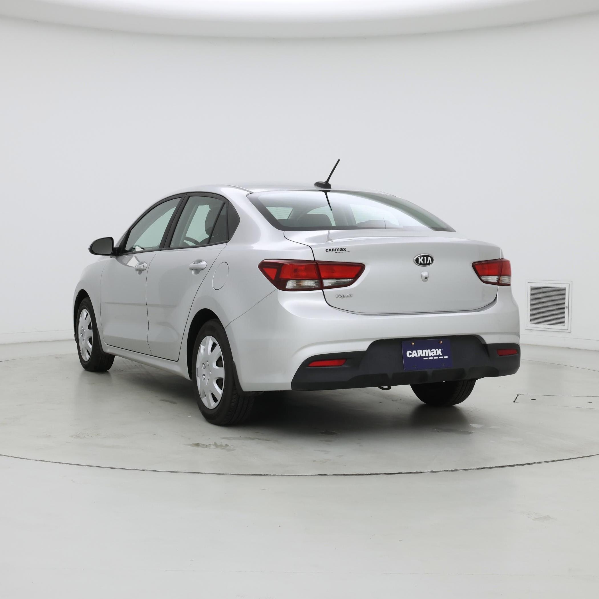 Thumbnail: 2019 Kia Rio - 2
