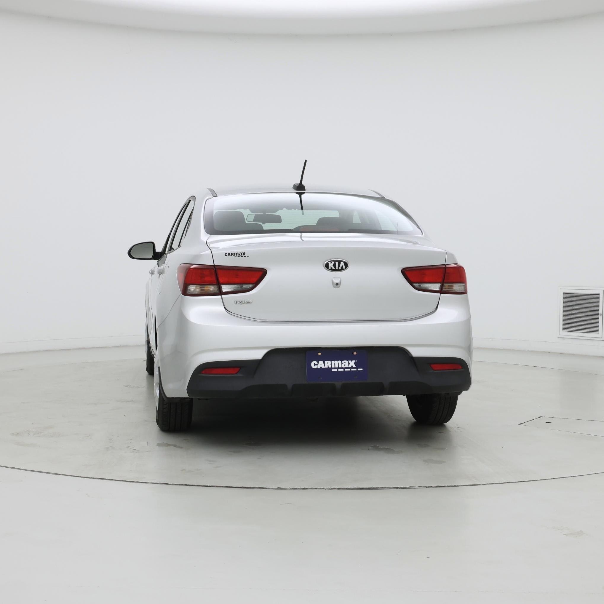 Thumbnail: 2019 Kia Rio - 6