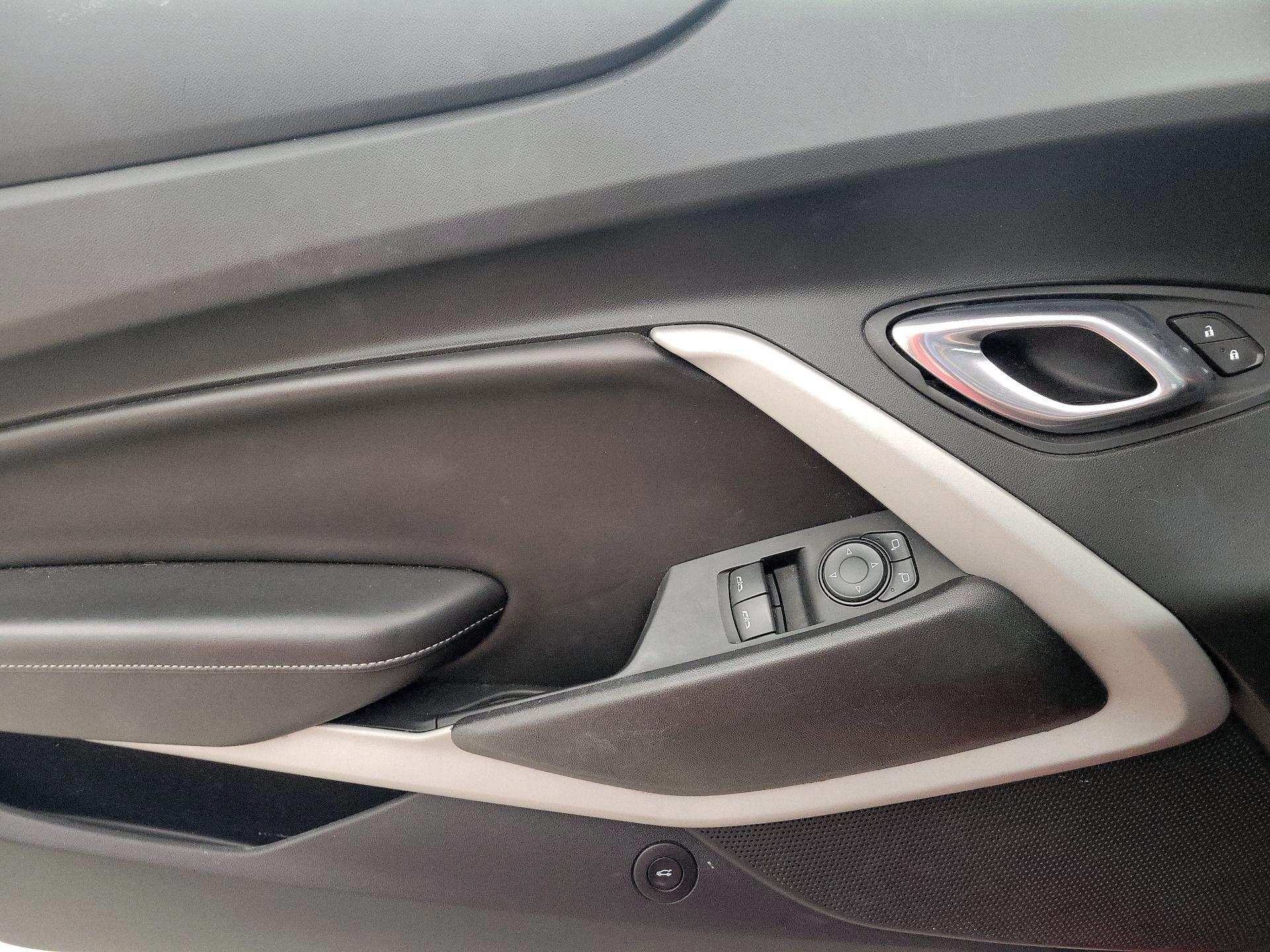 Thumbnail: 2019 Chevrolet Camaro - 12