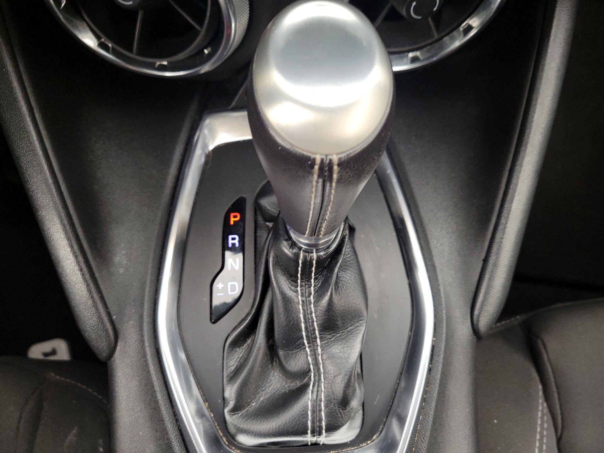 Thumbnail: 2019 Chevrolet Camaro - 17