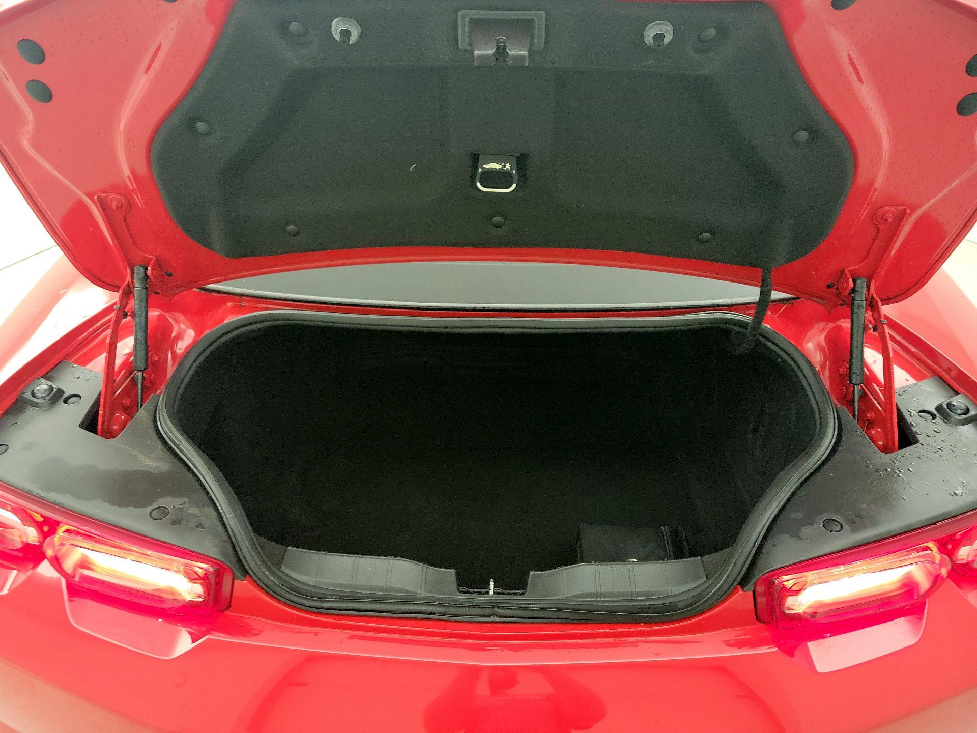 Thumbnail: 2019 Chevrolet Camaro - 18