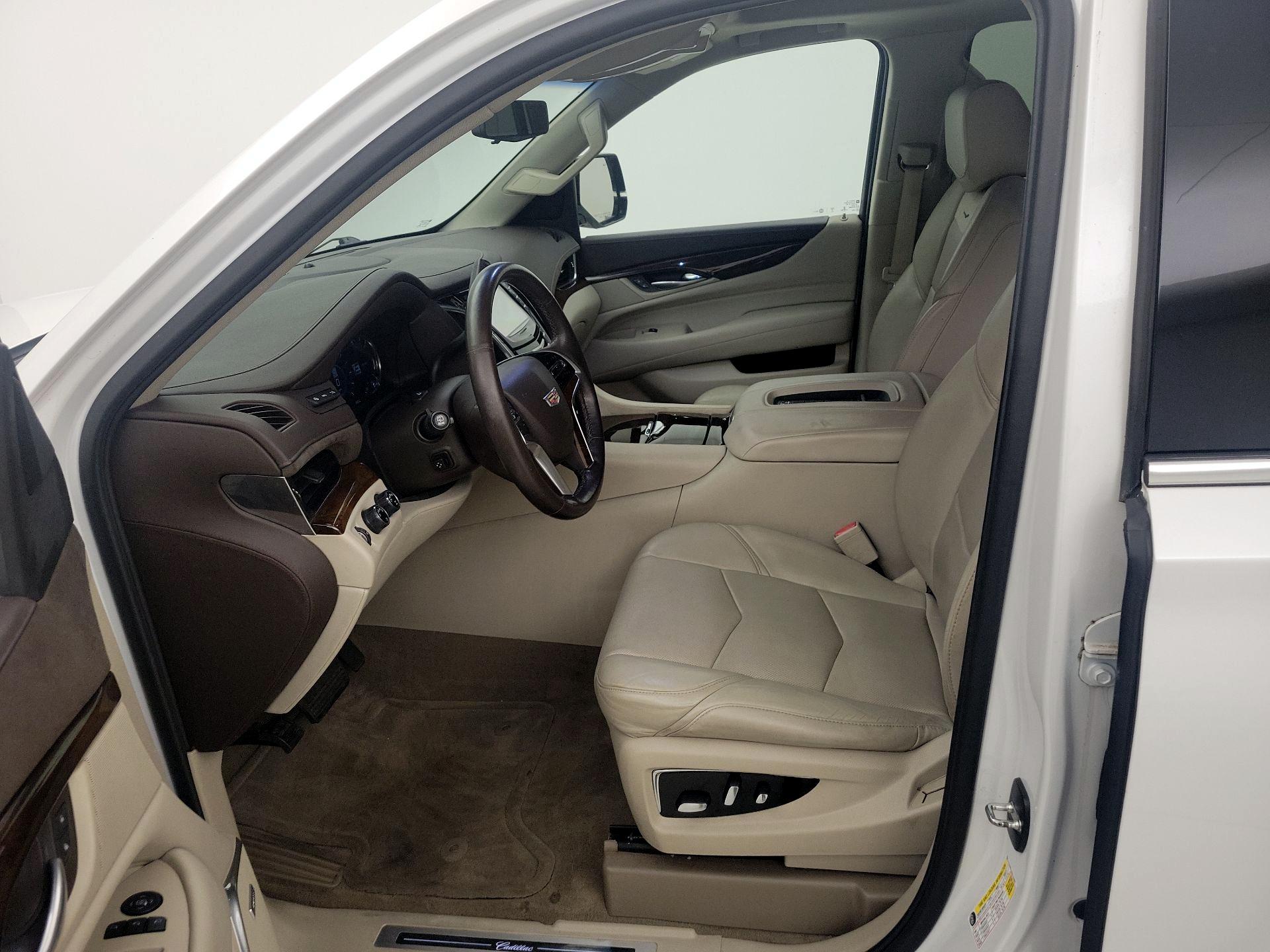 Thumbnail: 2017 Cadillac Escalade - 11
