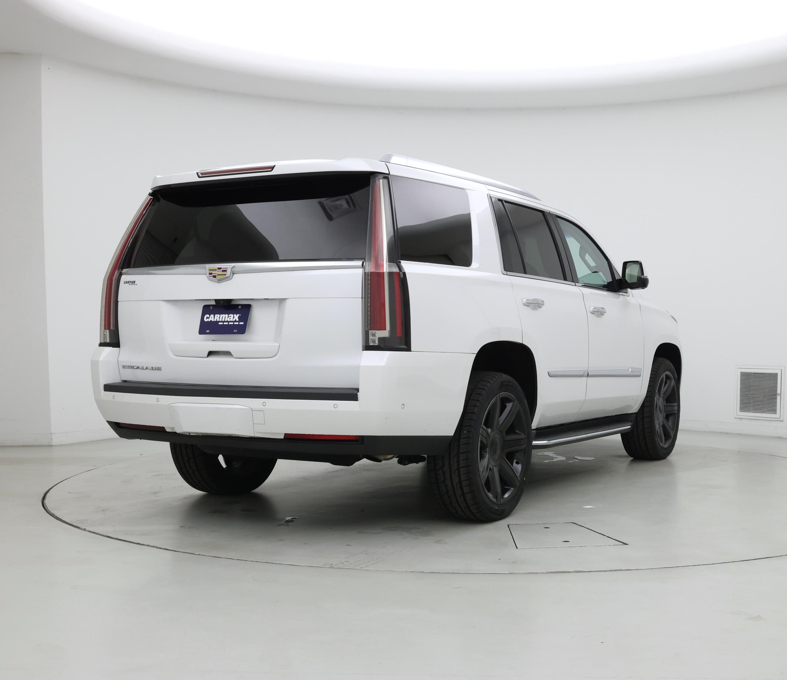 Thumbnail: 2017 Cadillac Escalade - 8
