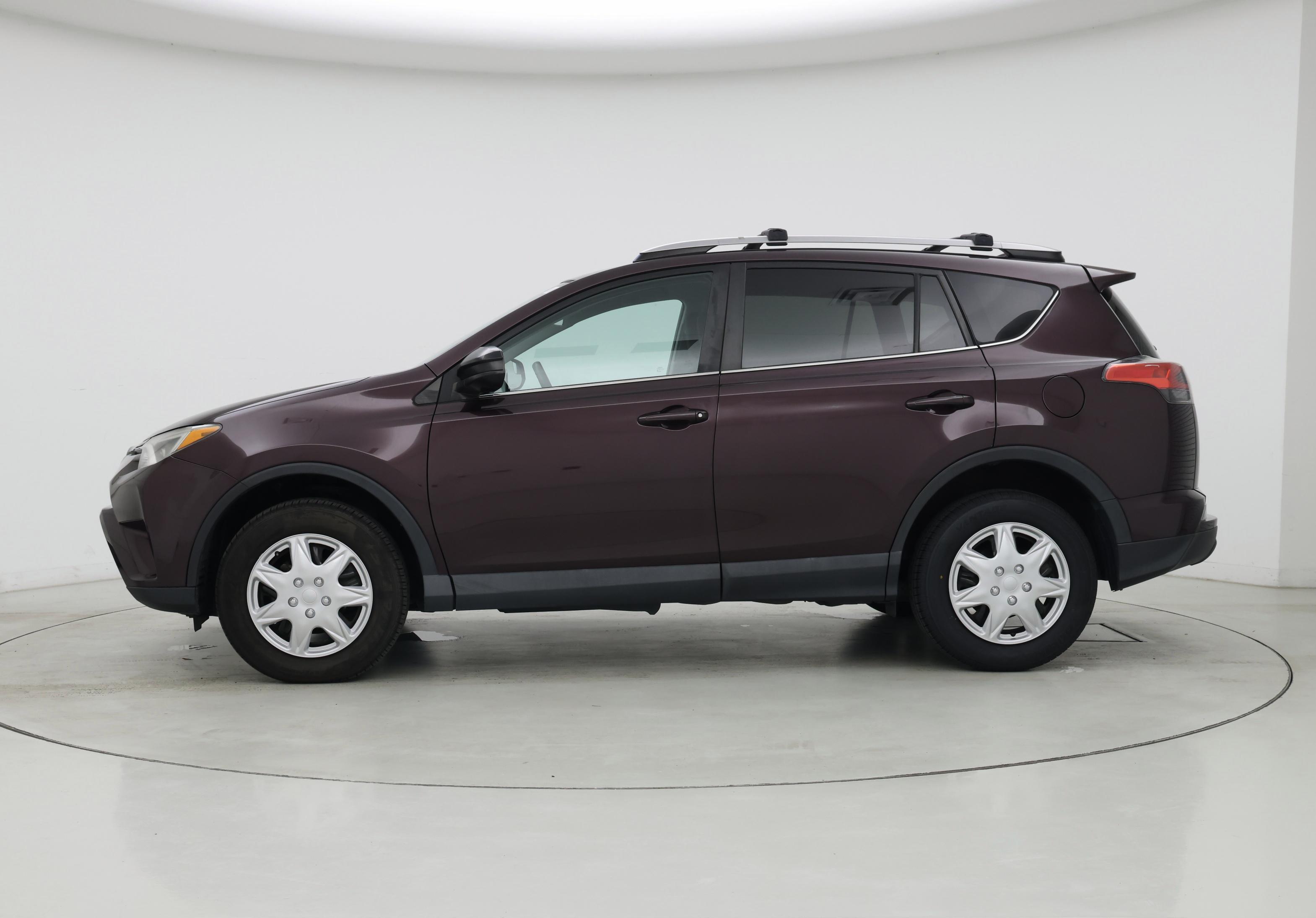 Thumbnail: 2017 Toyota RAV4 - 3