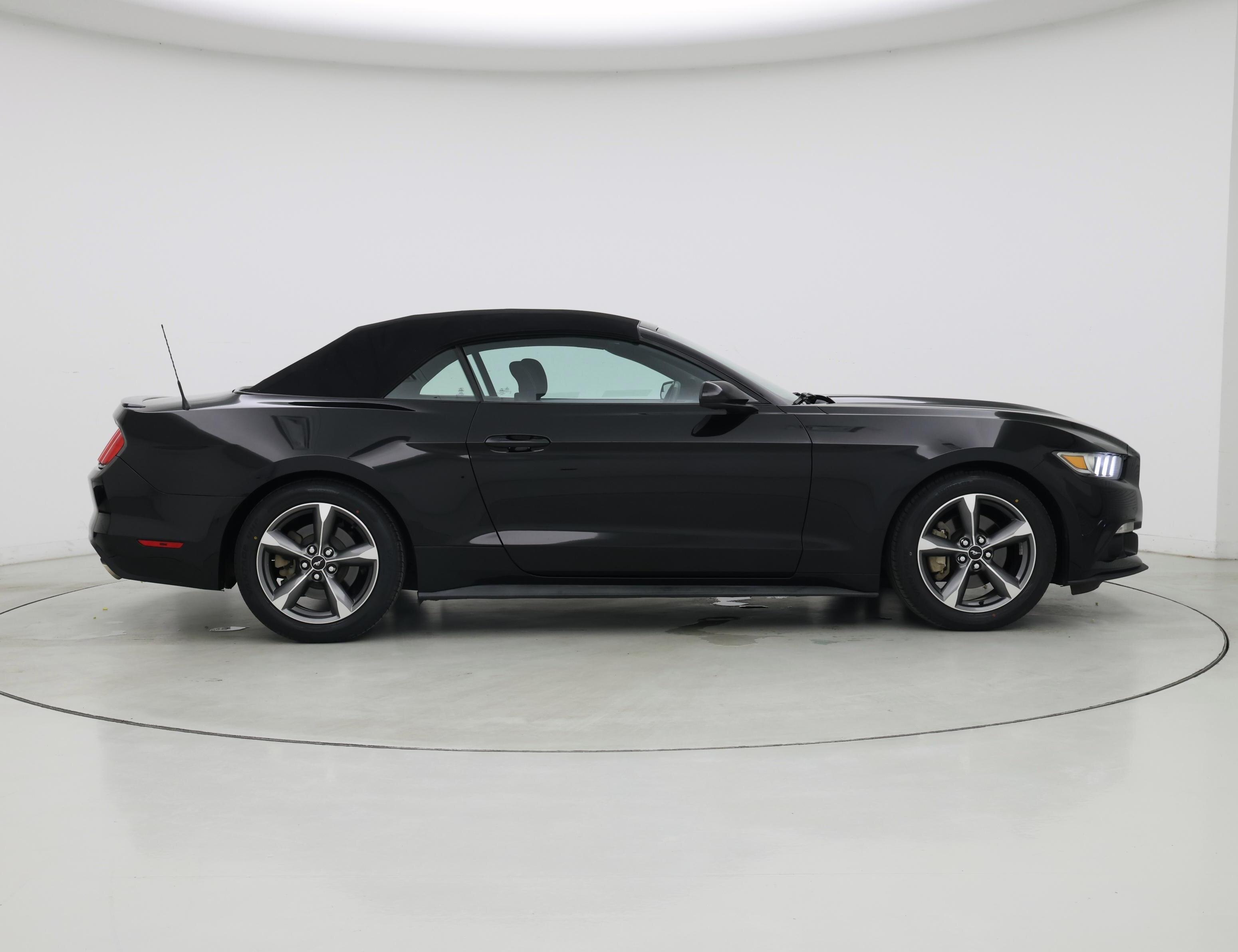 Thumbnail: 2017 Ford Mustang - 7
