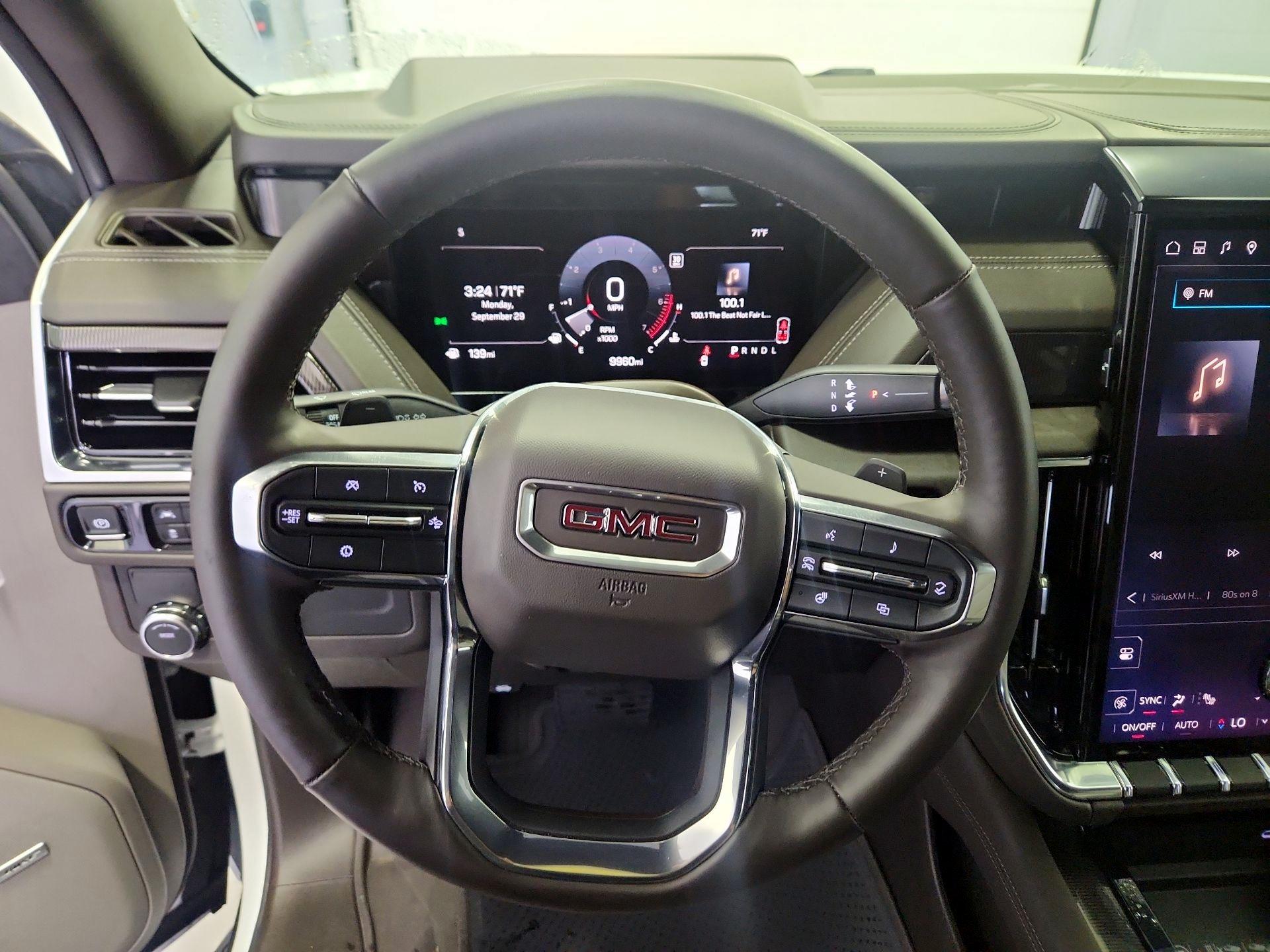 Thumbnail: 2025 GMC Yukon XL - 10