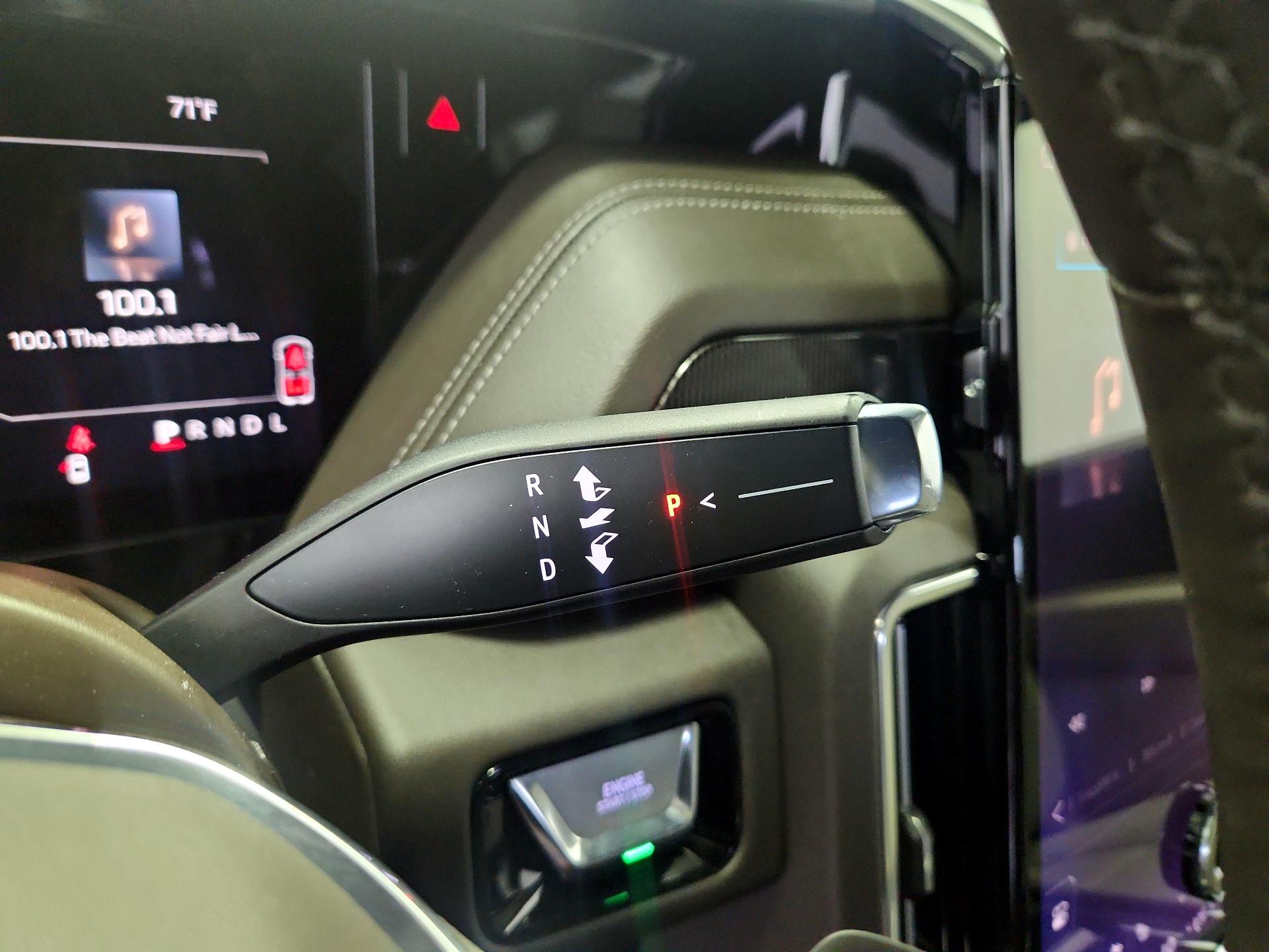 Thumbnail: 2025 GMC Yukon XL - 17