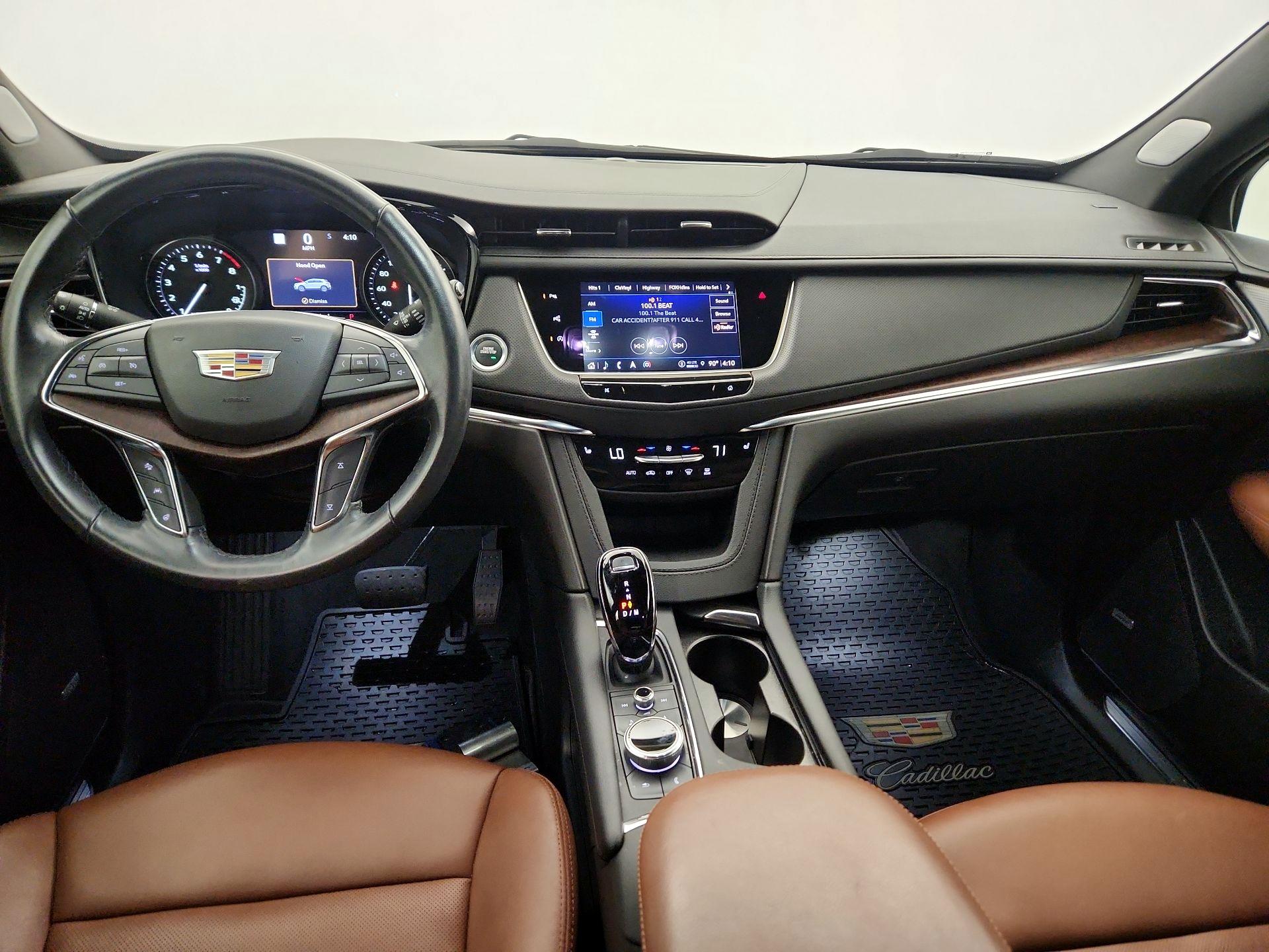 Thumbnail: 2023 Cadillac XT5 - 9