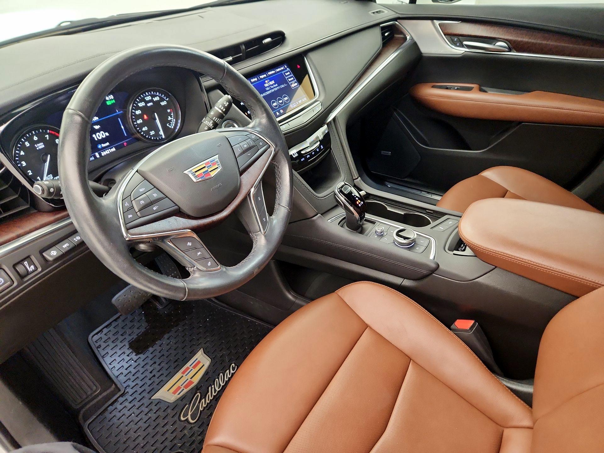 Thumbnail: 2023 Cadillac XT5 - 11