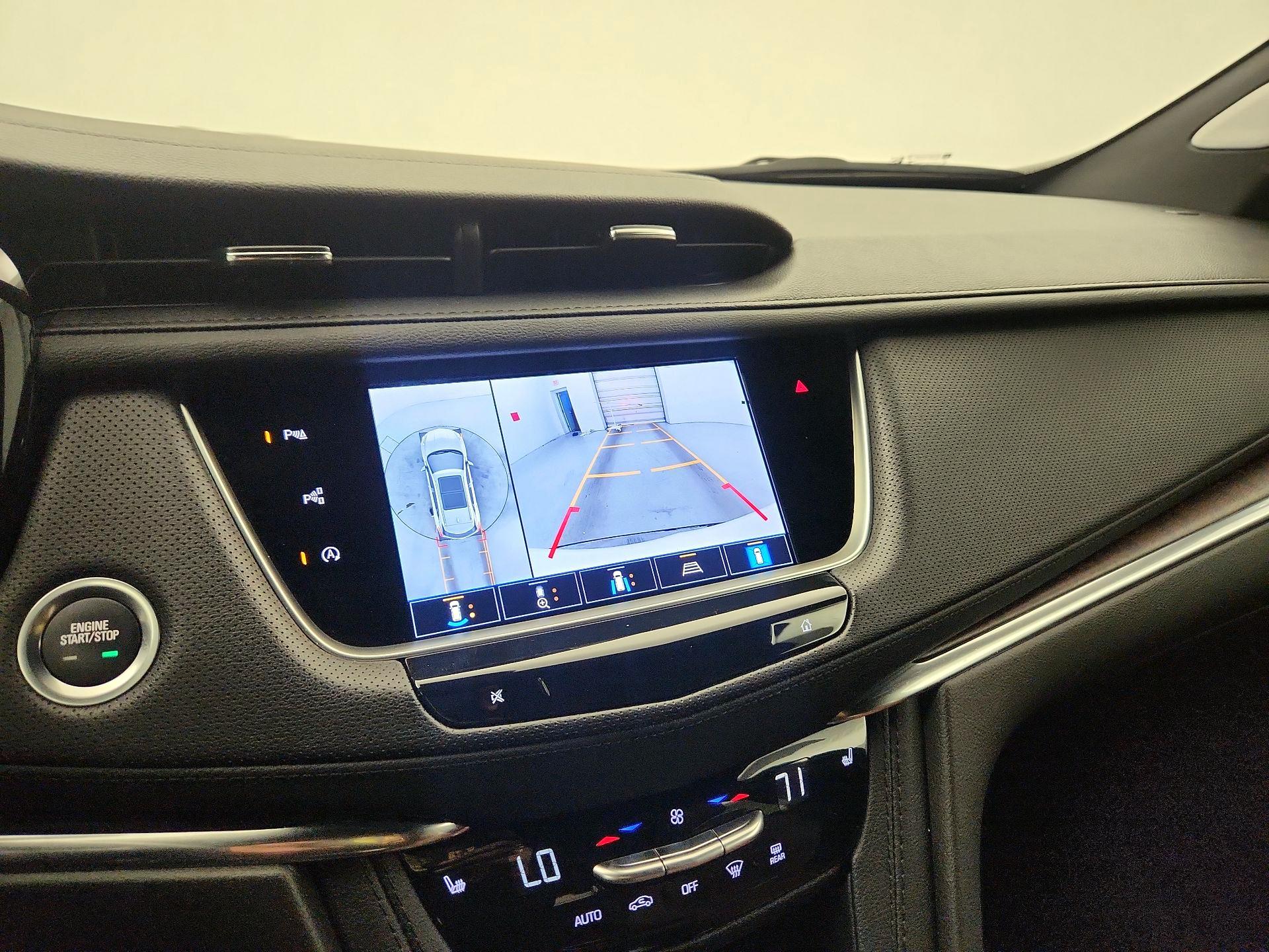 Thumbnail: 2023 Cadillac XT5 - 14