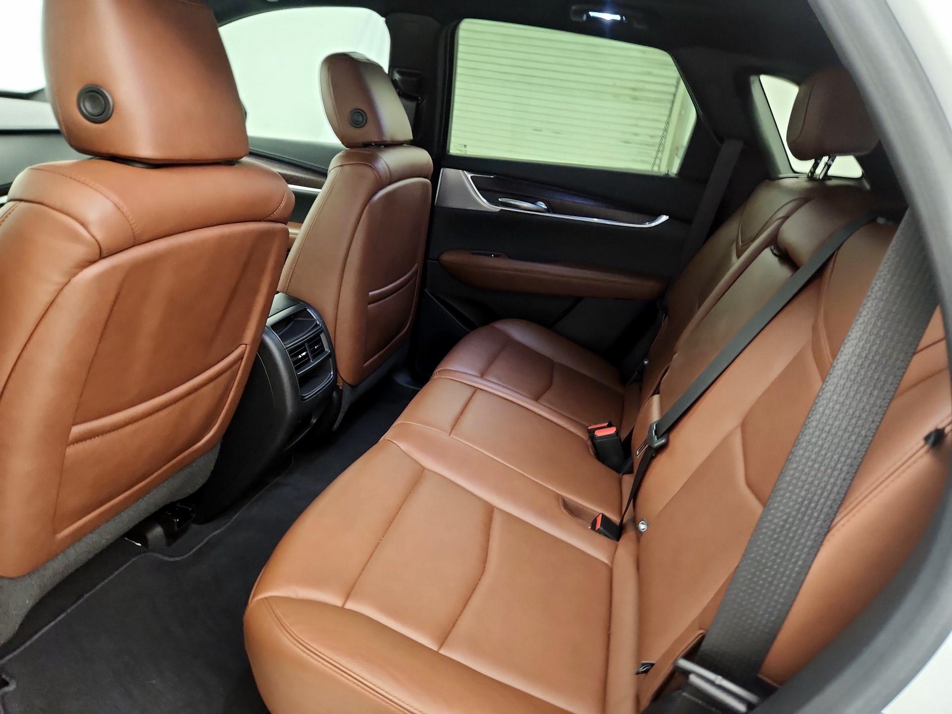 Thumbnail: 2023 Cadillac XT5 - 19