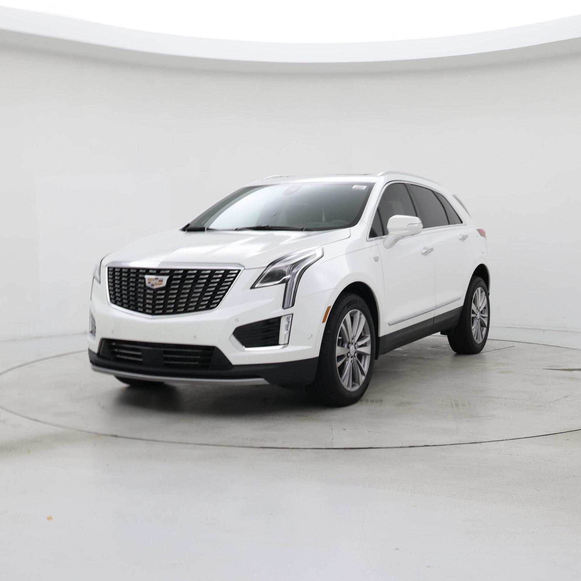 Thumbnail: 2023 Cadillac XT5 - 4