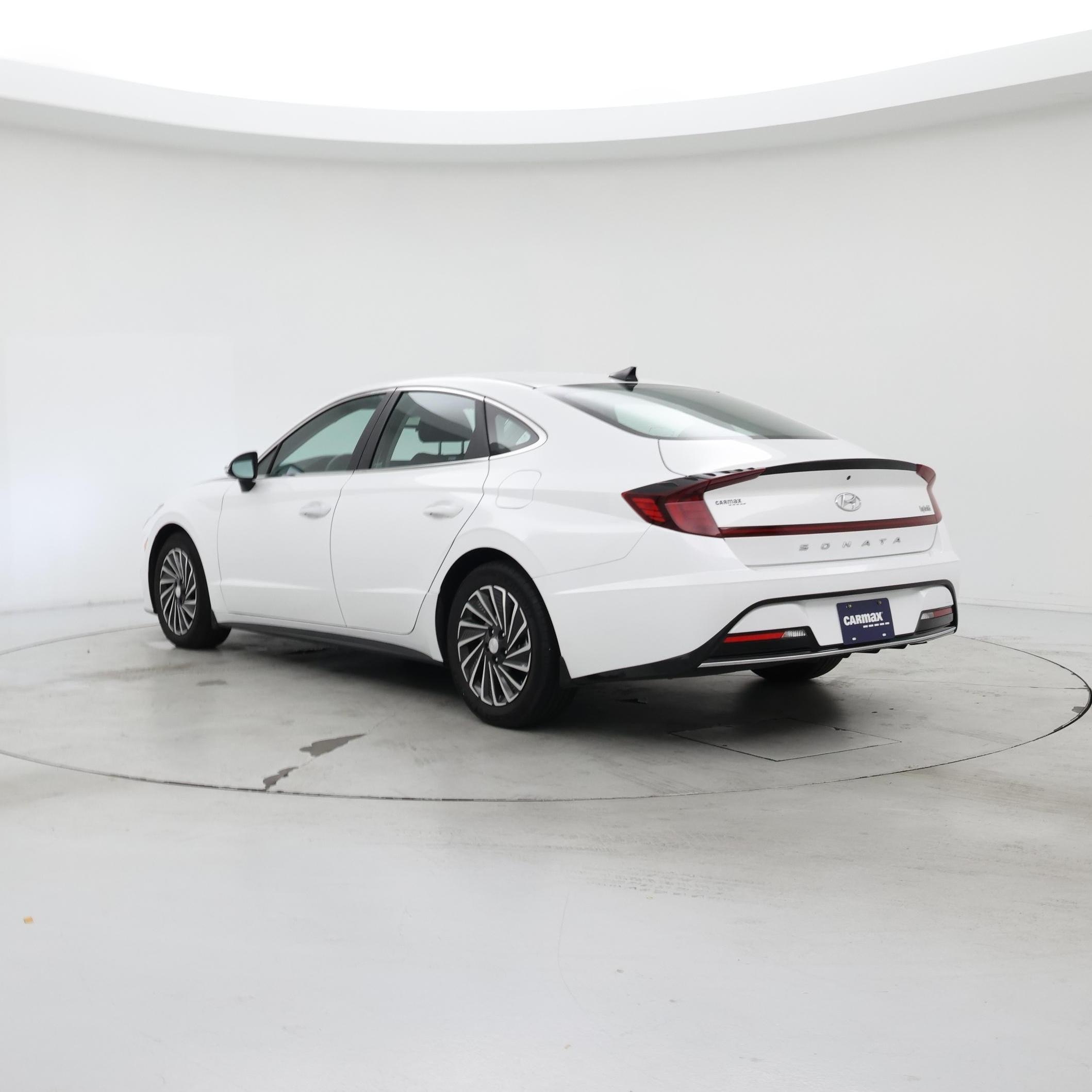Thumbnail: 2023 Hyundai Sonata - 2