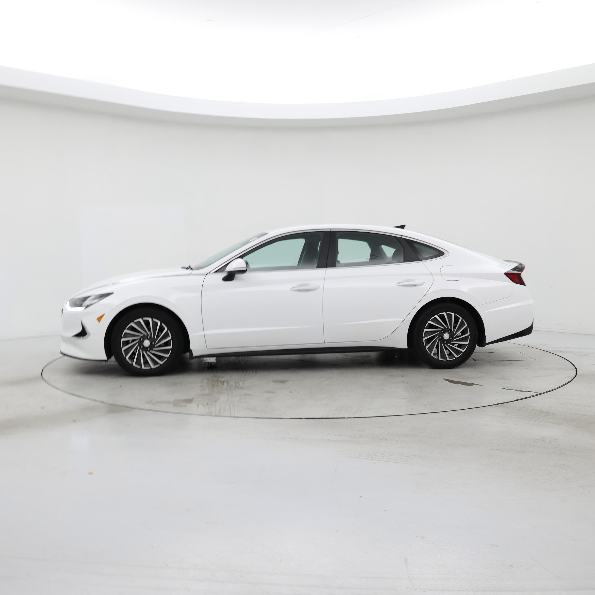 Thumbnail: 2023 Hyundai Sonata - 3