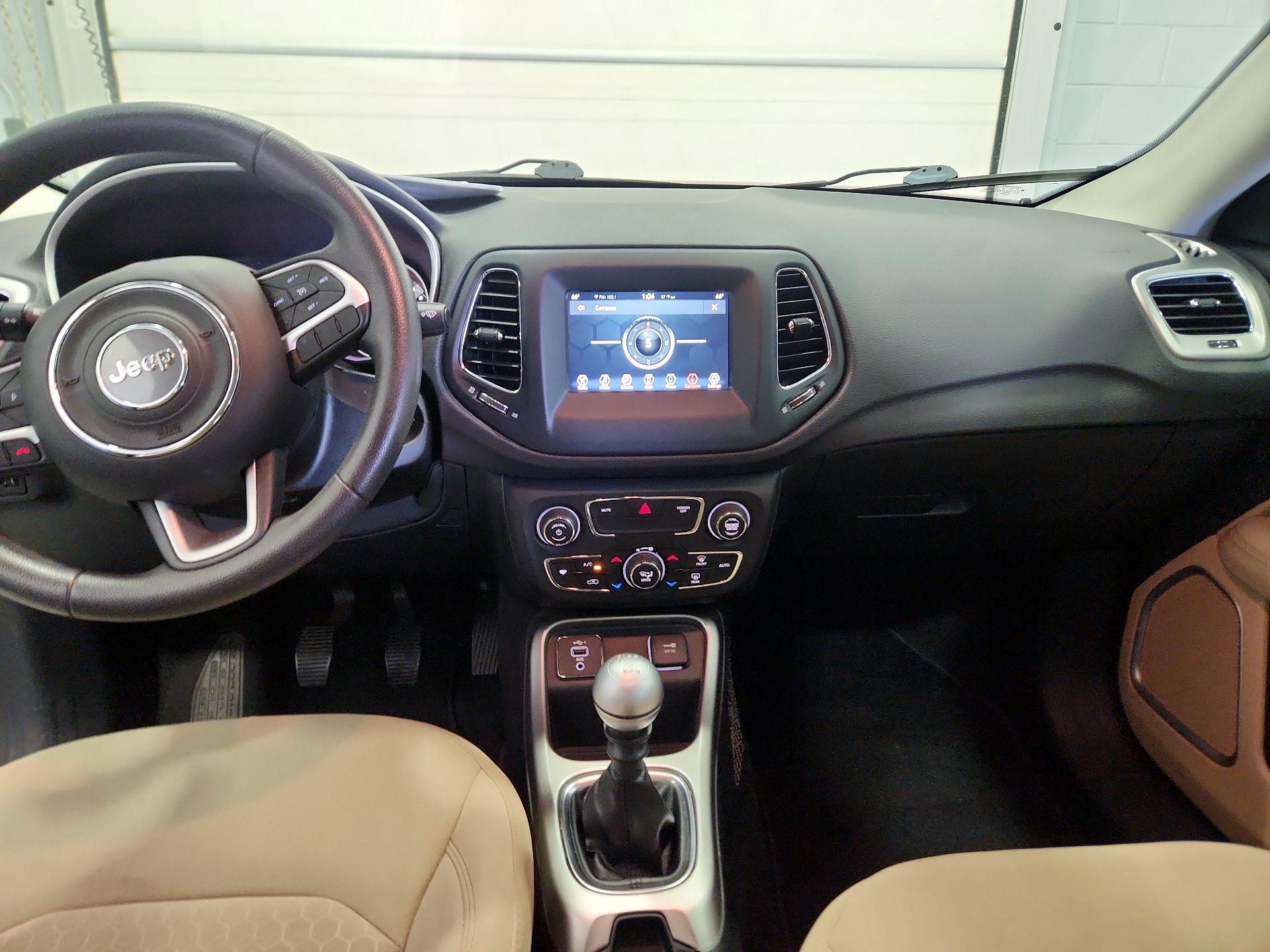 Thumbnail: 2020 Jeep Compass - 9