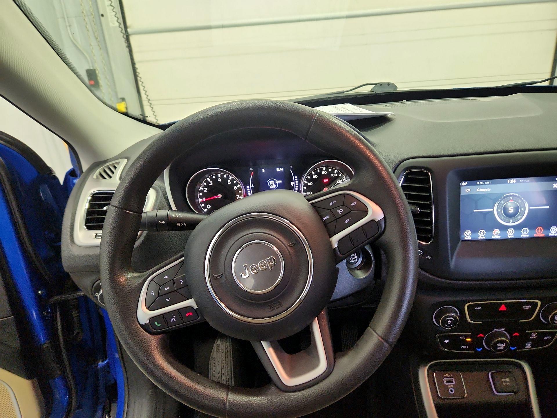 Thumbnail: 2020 Jeep Compass - 10