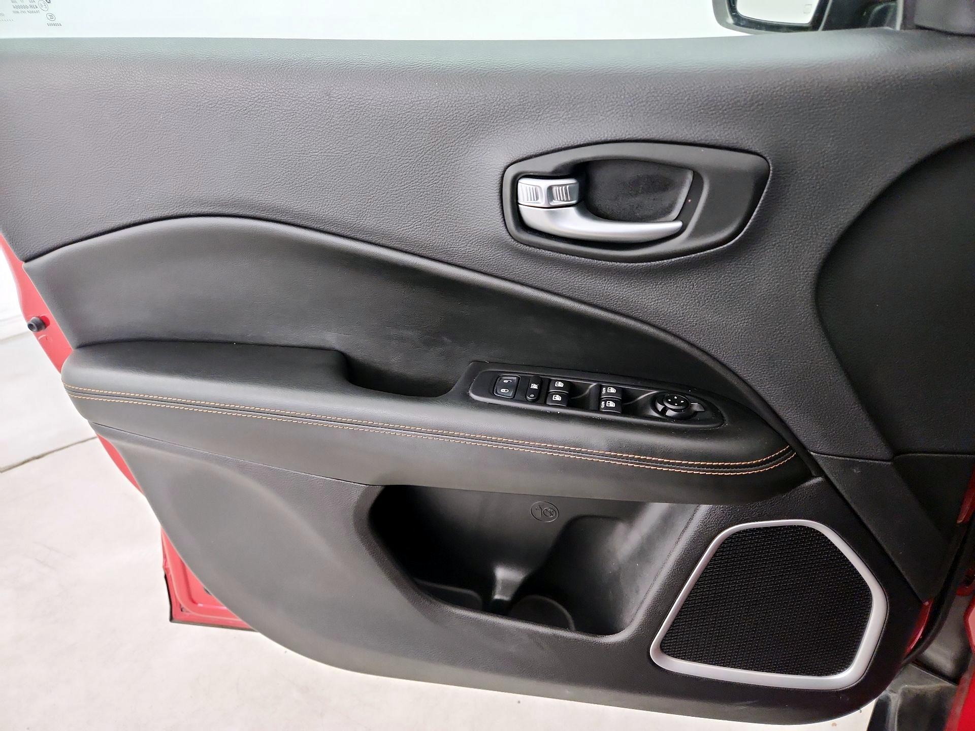 Thumbnail: 2017 Jeep Compass - 12