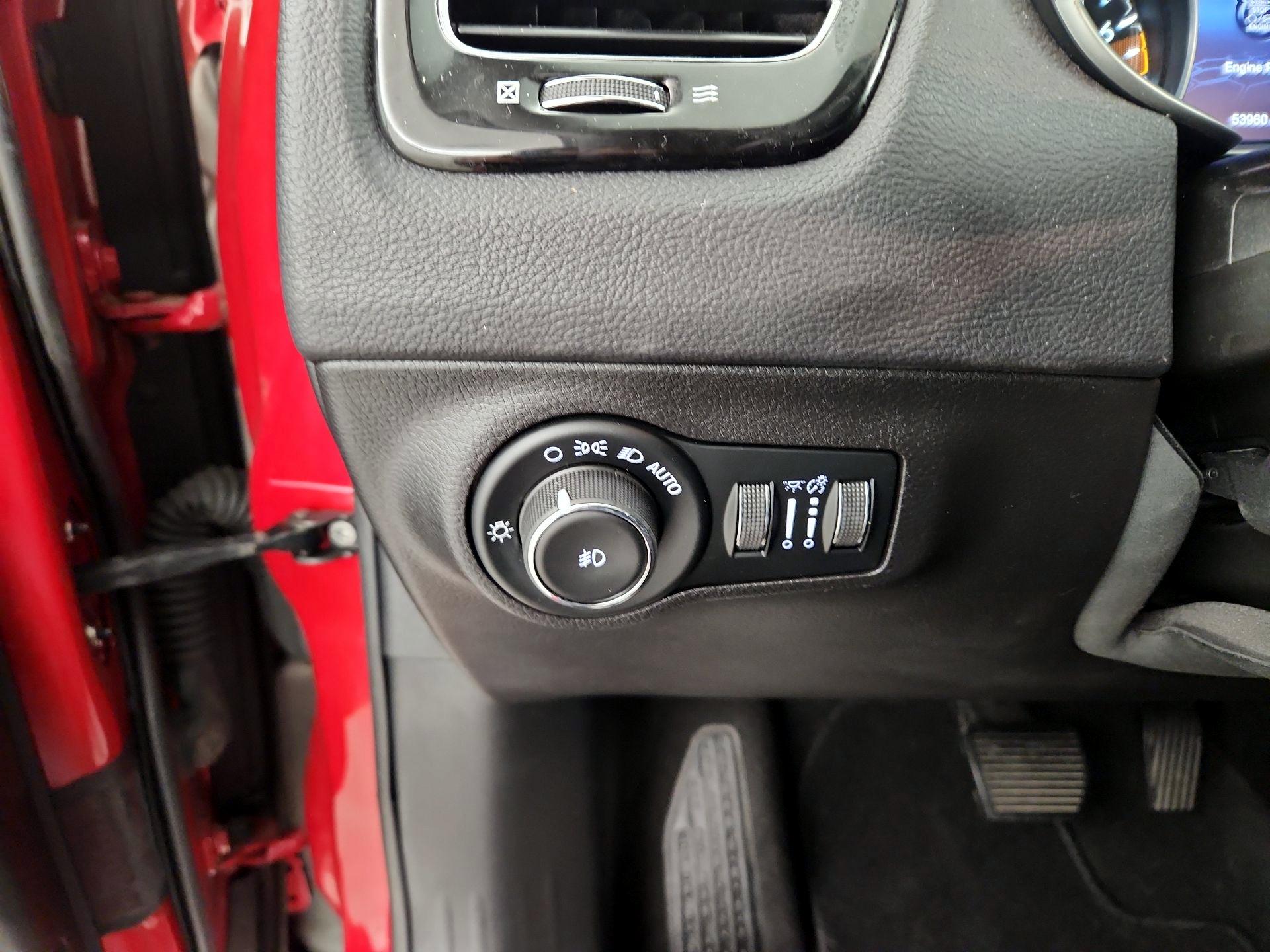 Thumbnail: 2017 Jeep Compass - 13