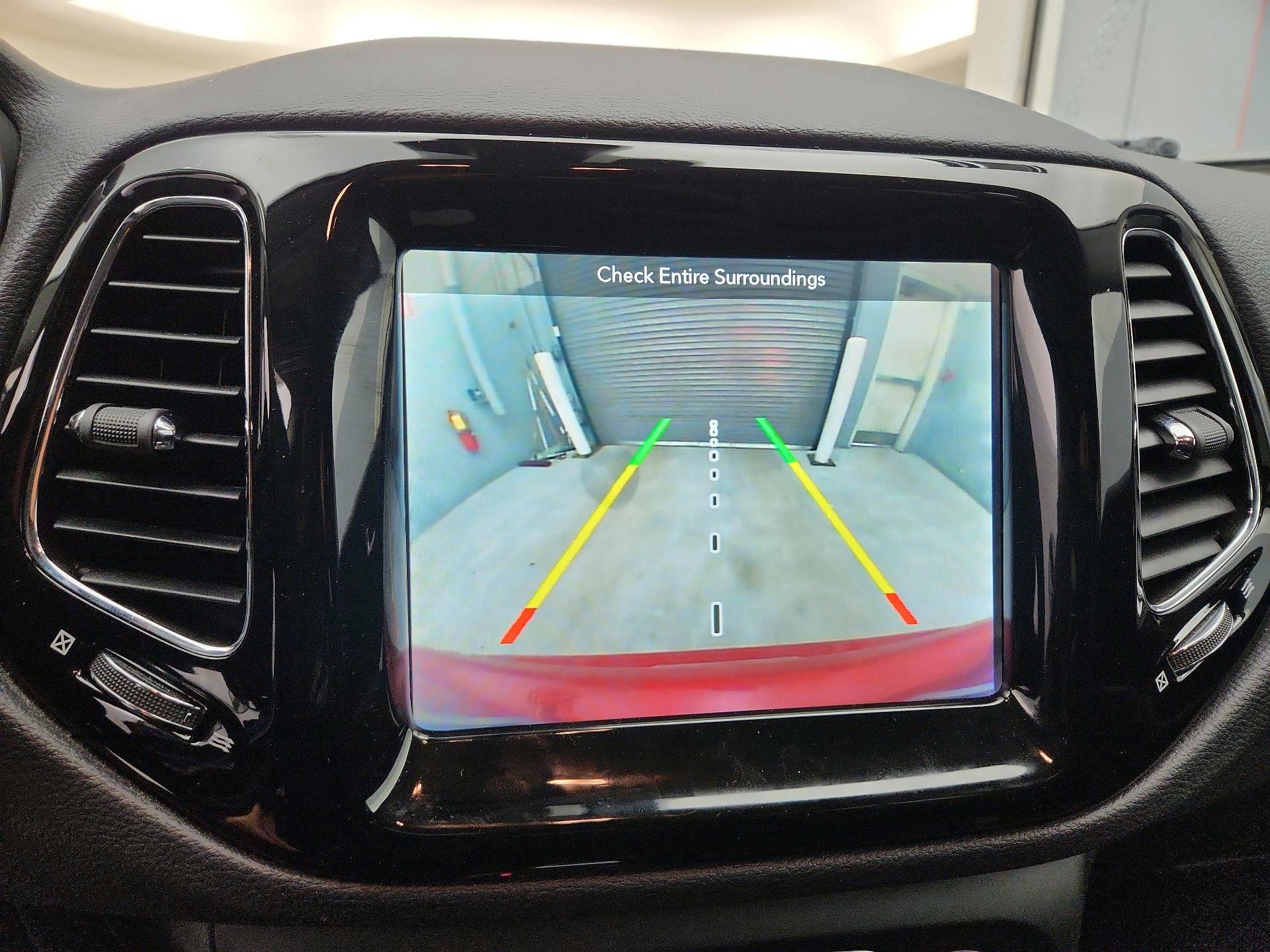 Thumbnail: 2017 Jeep Compass - 15