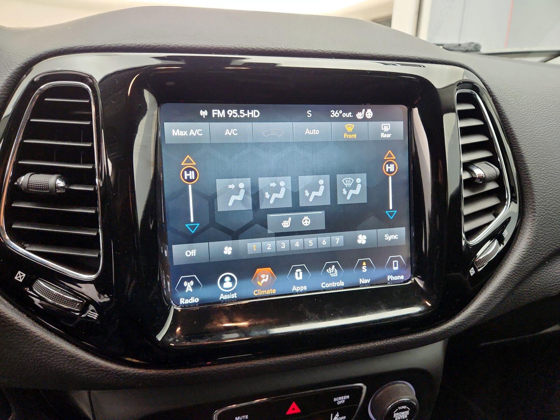 Thumbnail: 2017 Jeep Compass - 17