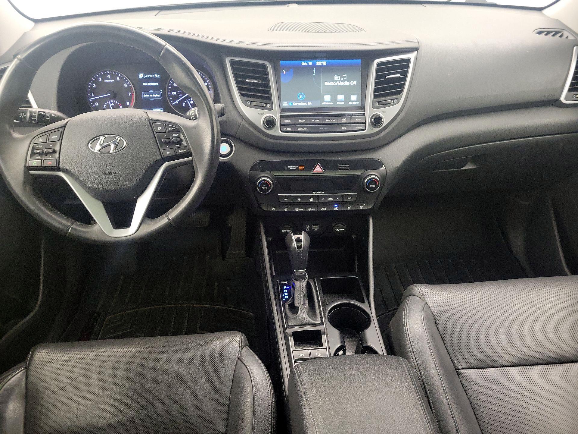 Thumbnail: 2016 Hyundai Tucson - 9