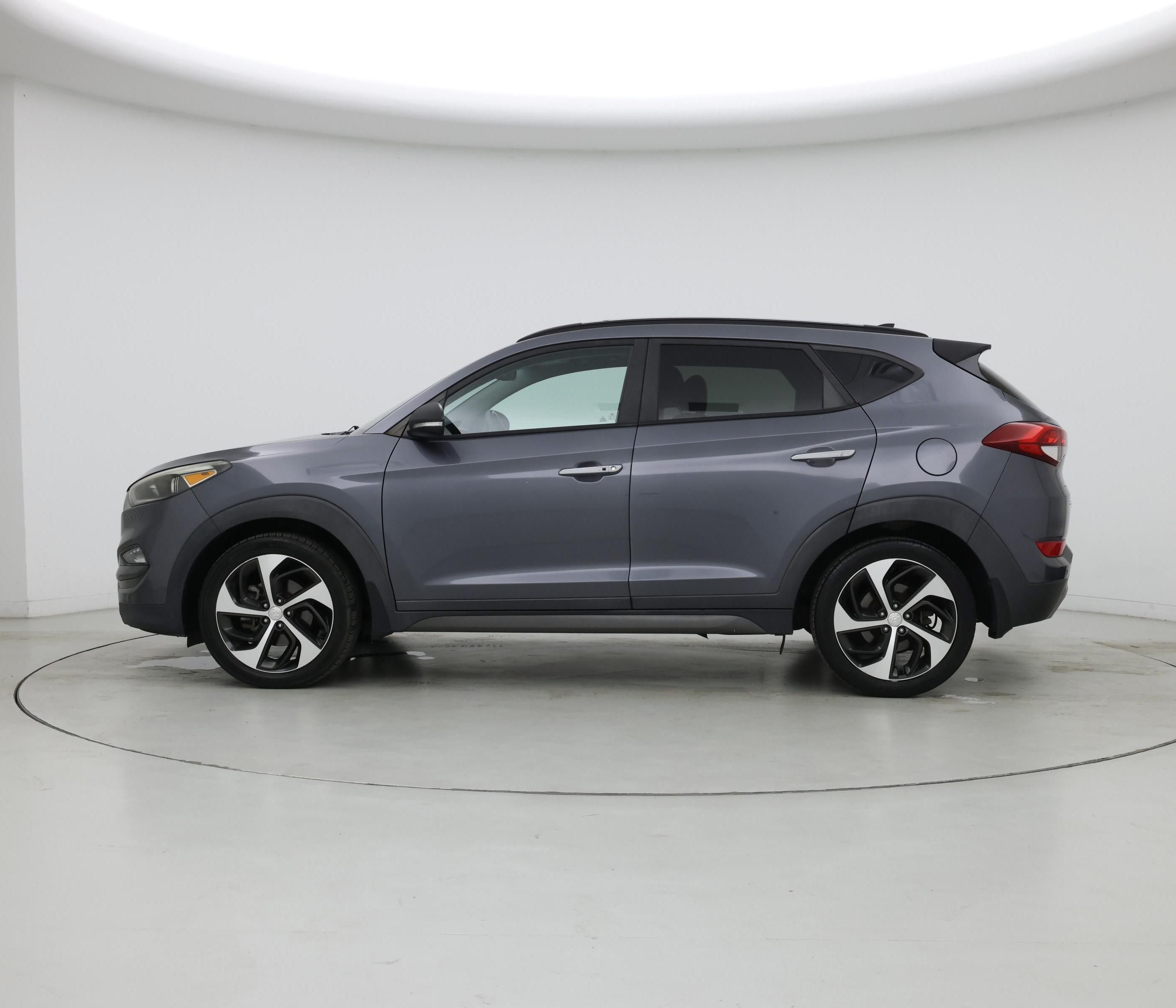 Thumbnail: 2016 Hyundai Tucson - 3