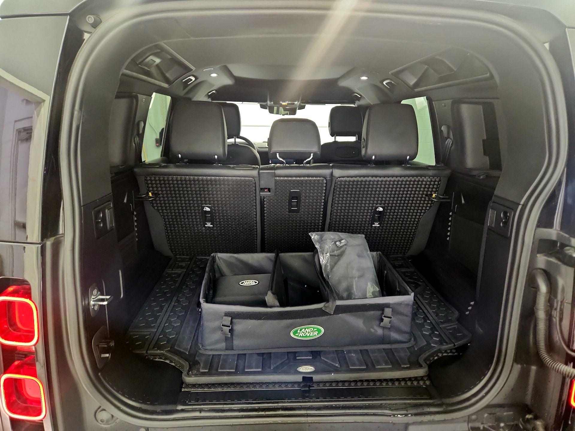 Thumbnail: 2022 Land Rover Defender - 20