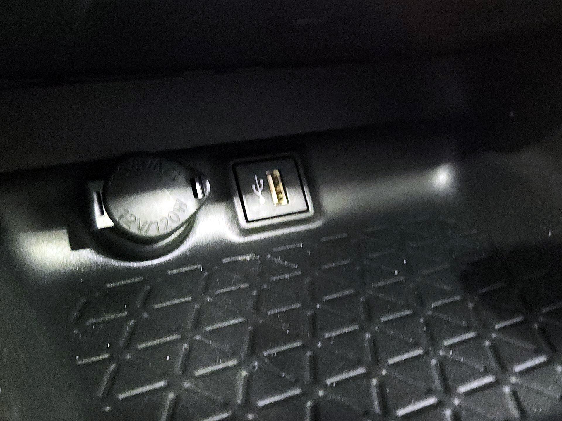 Thumbnail: 2024 Toyota RAV4 - 18