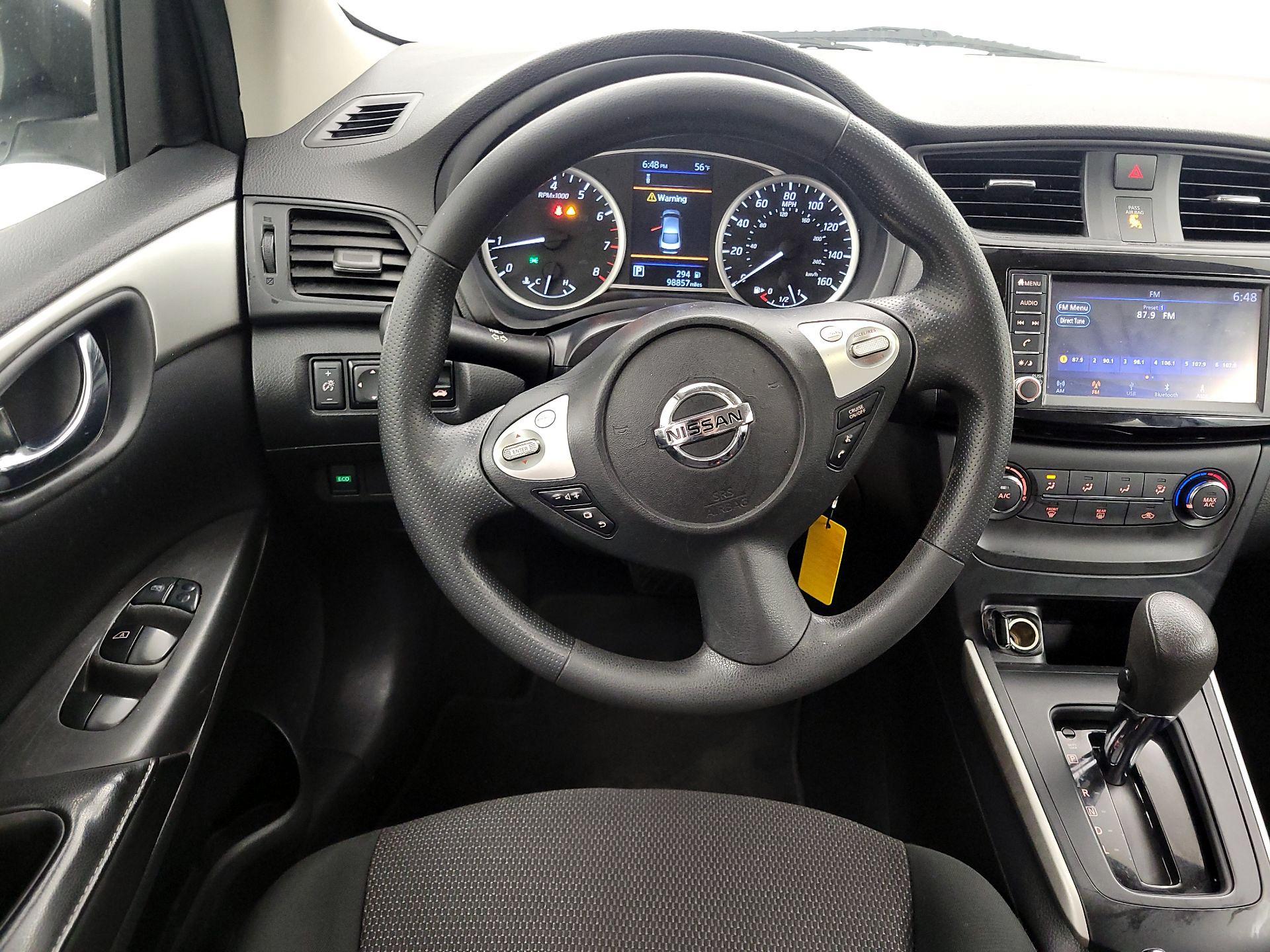 Thumbnail: 2019 Nissan Sentra - 10