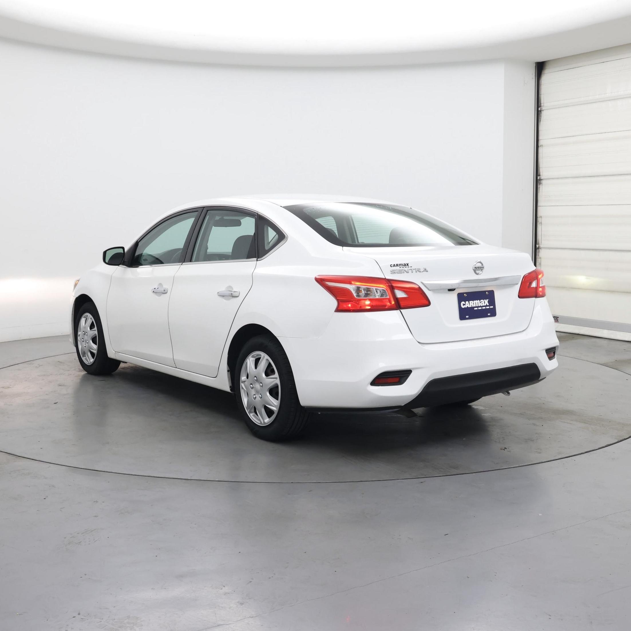 Thumbnail: 2019 Nissan Sentra - 2