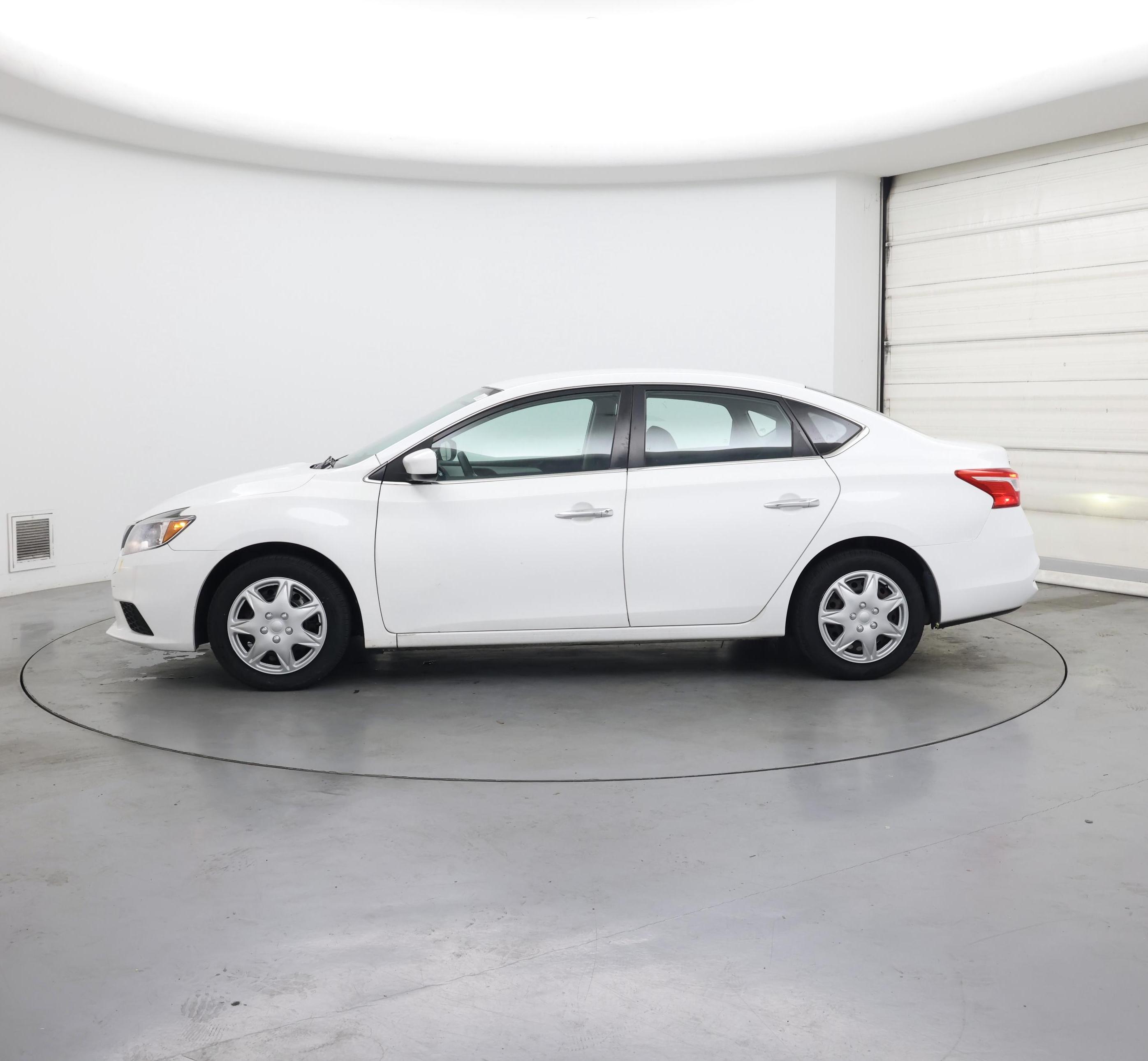 Thumbnail: 2019 Nissan Sentra - 3