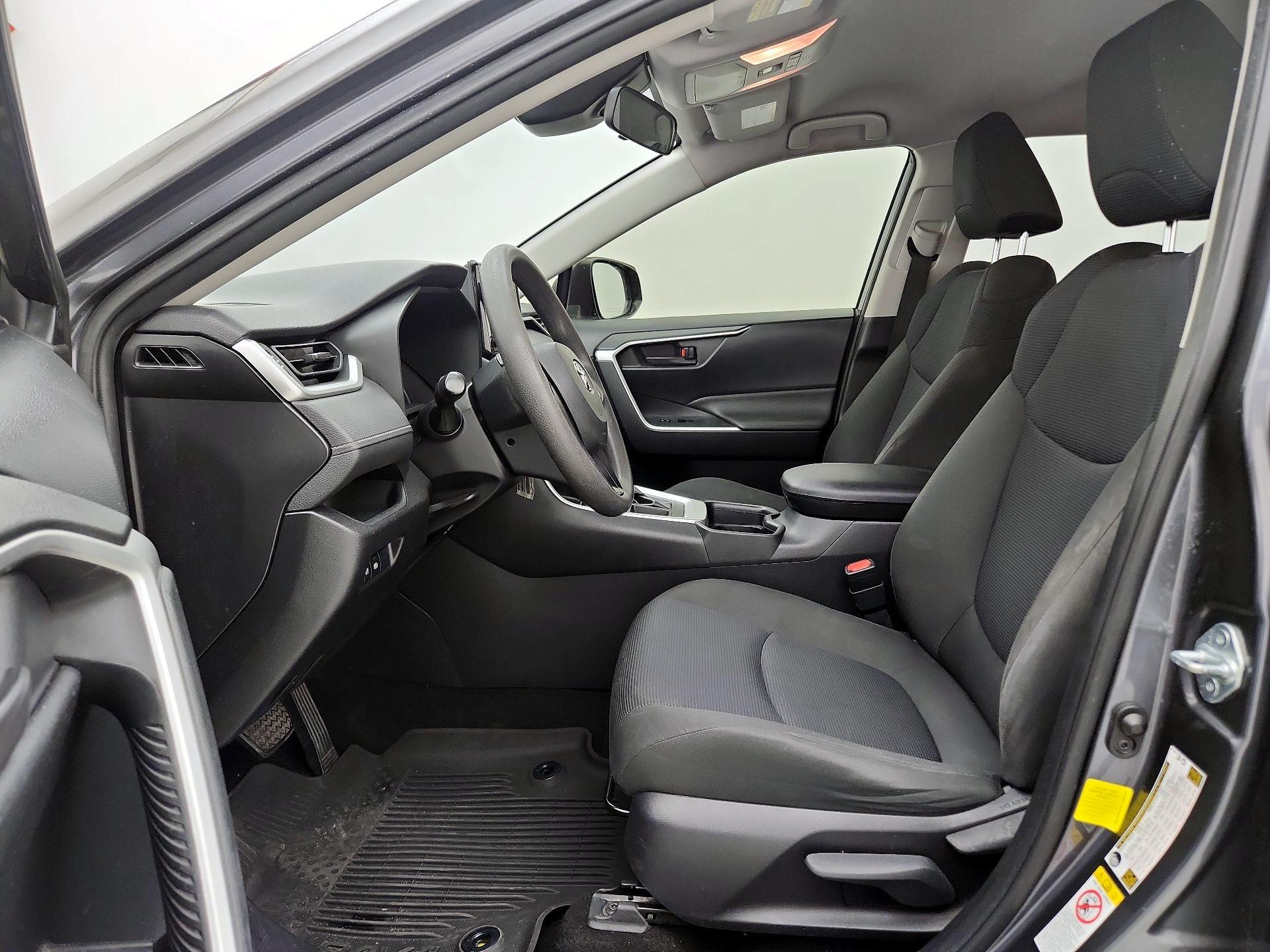 Thumbnail: 2019 Toyota RAV4 - 11