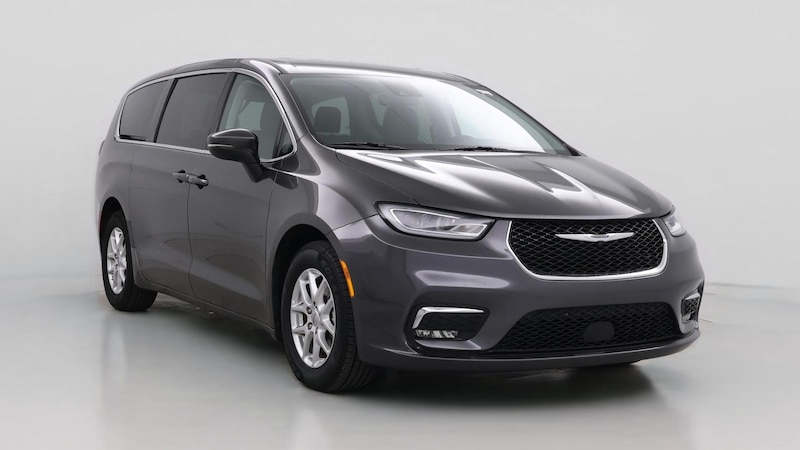 2023 Chrysler Pacifica Touring L Hero Image