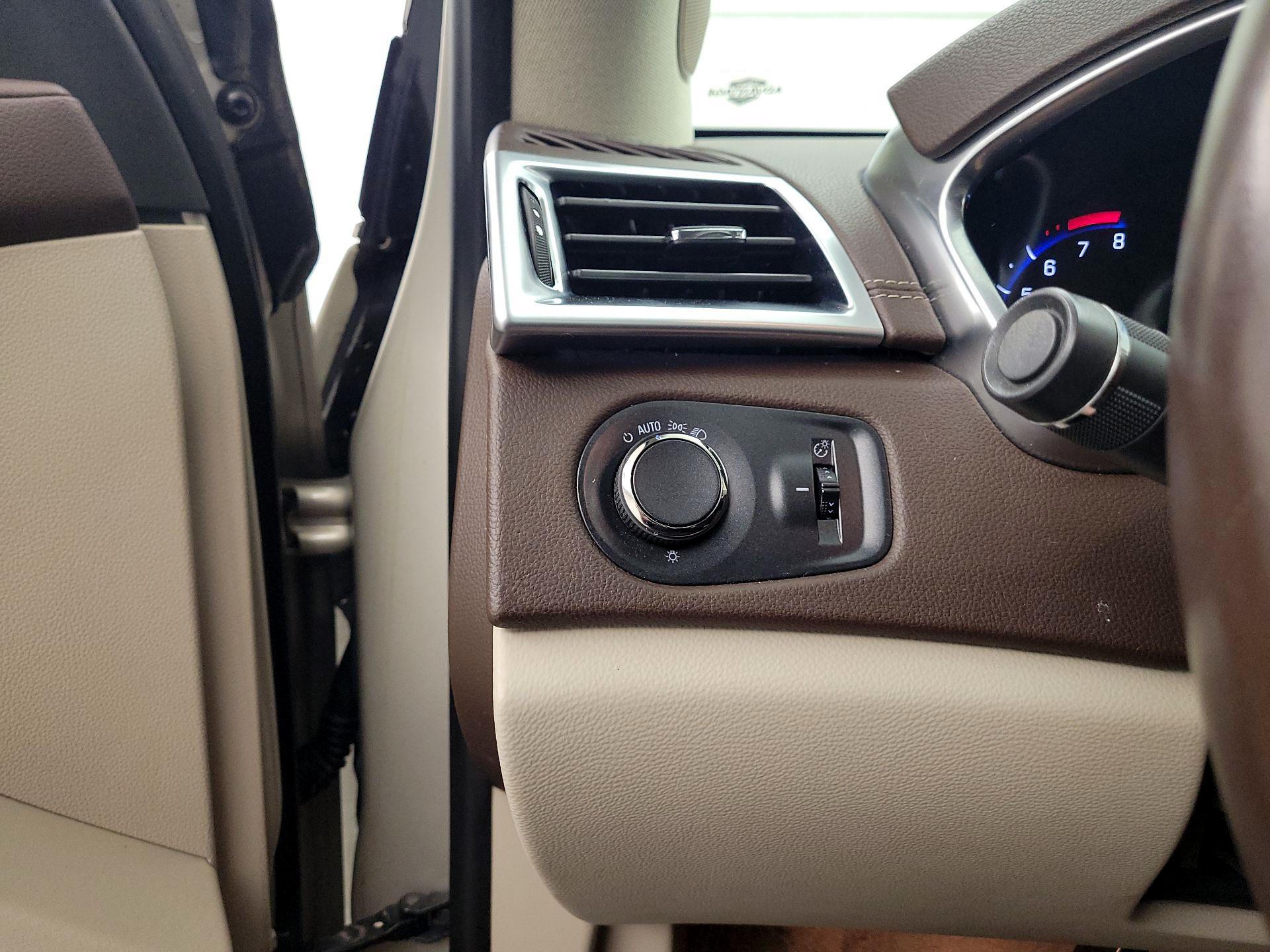 Thumbnail: 2015 Cadillac SRX - 13