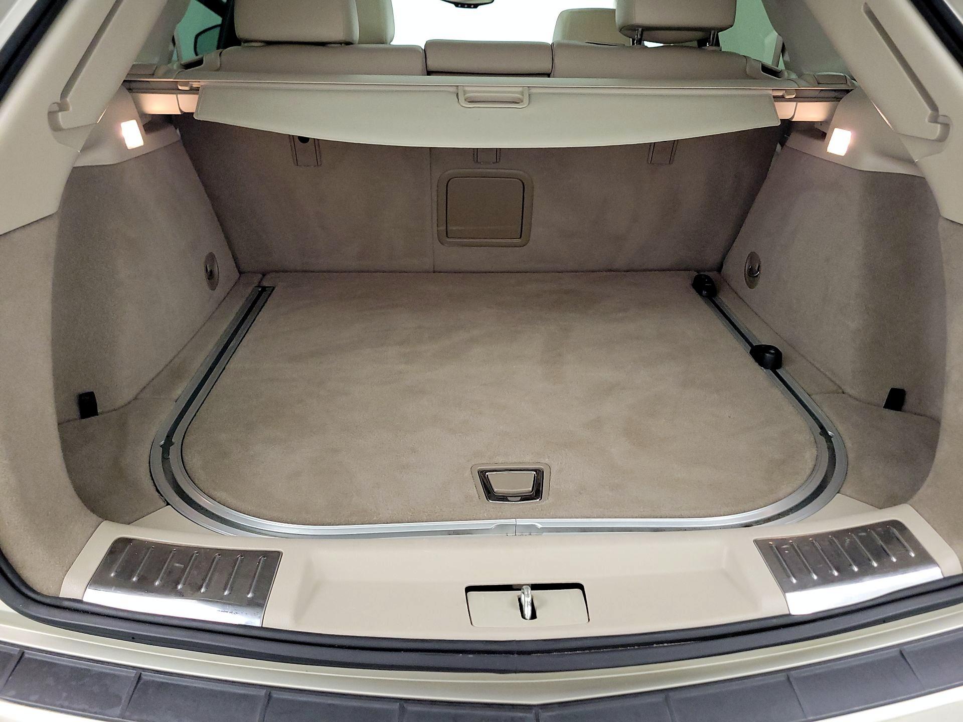 Thumbnail: 2015 Cadillac SRX - 20