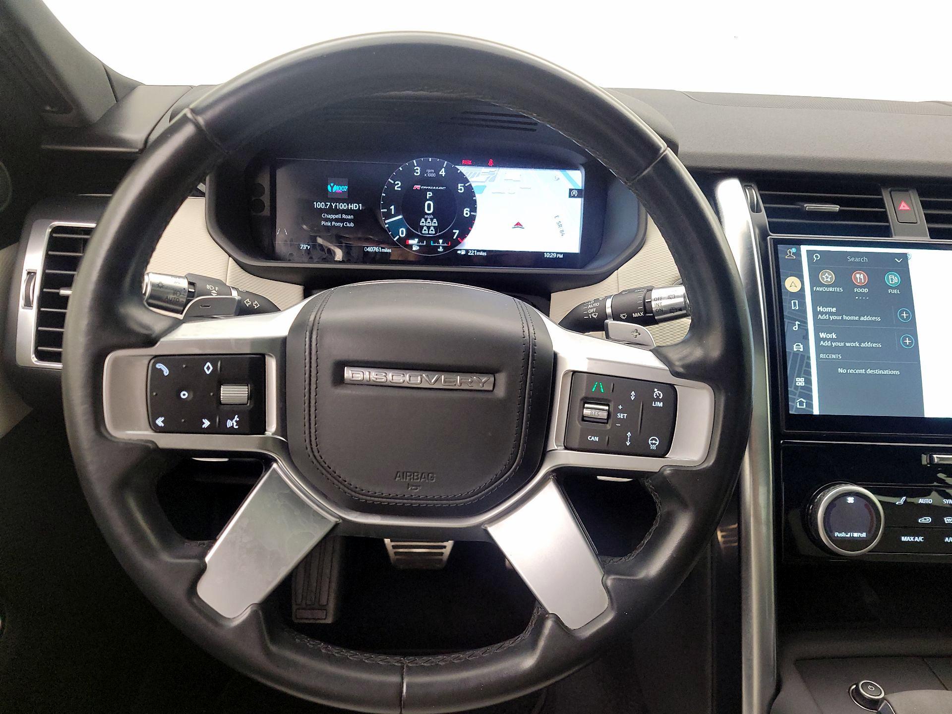 Thumbnail: 2022 Land Rover Discovery - 10